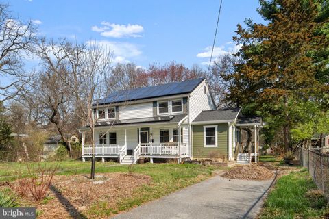 4702 LONGFELLOW STREET RIVERDALE MD 20737