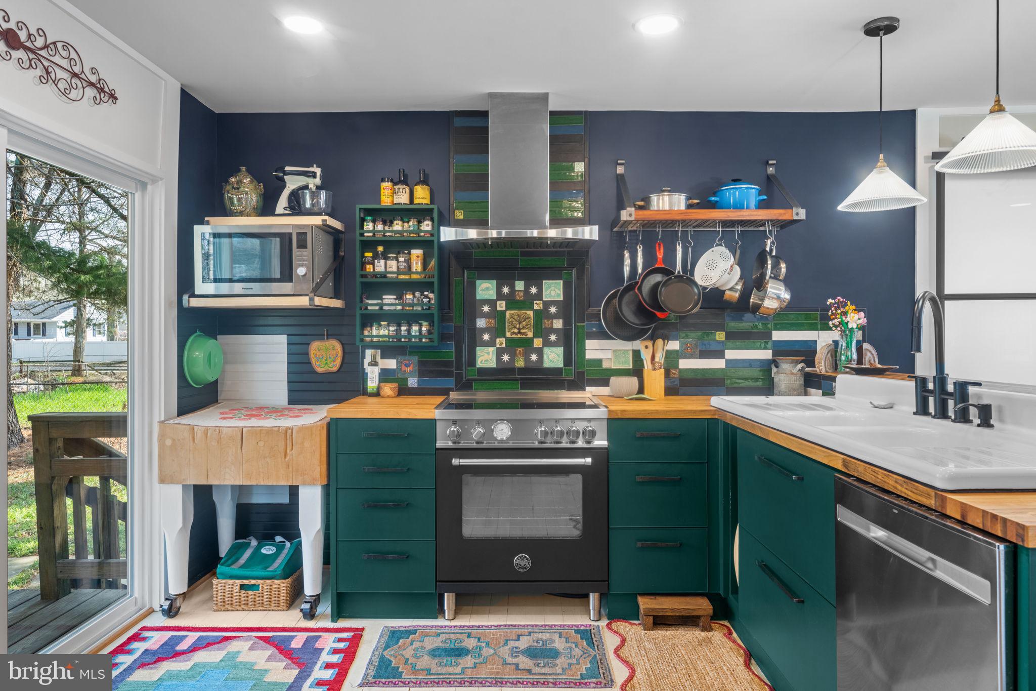 RIVERDALE PARK - Residential