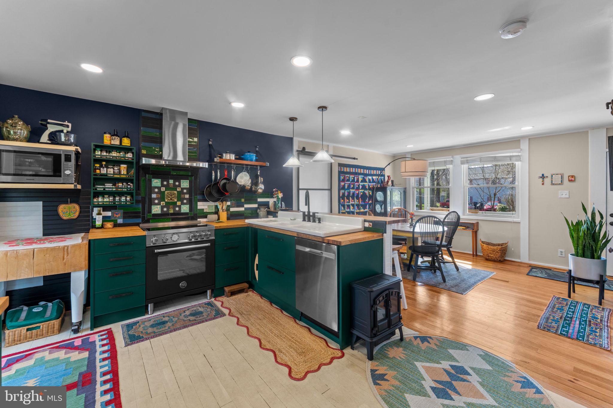 RIVERDALE PARK - Residential