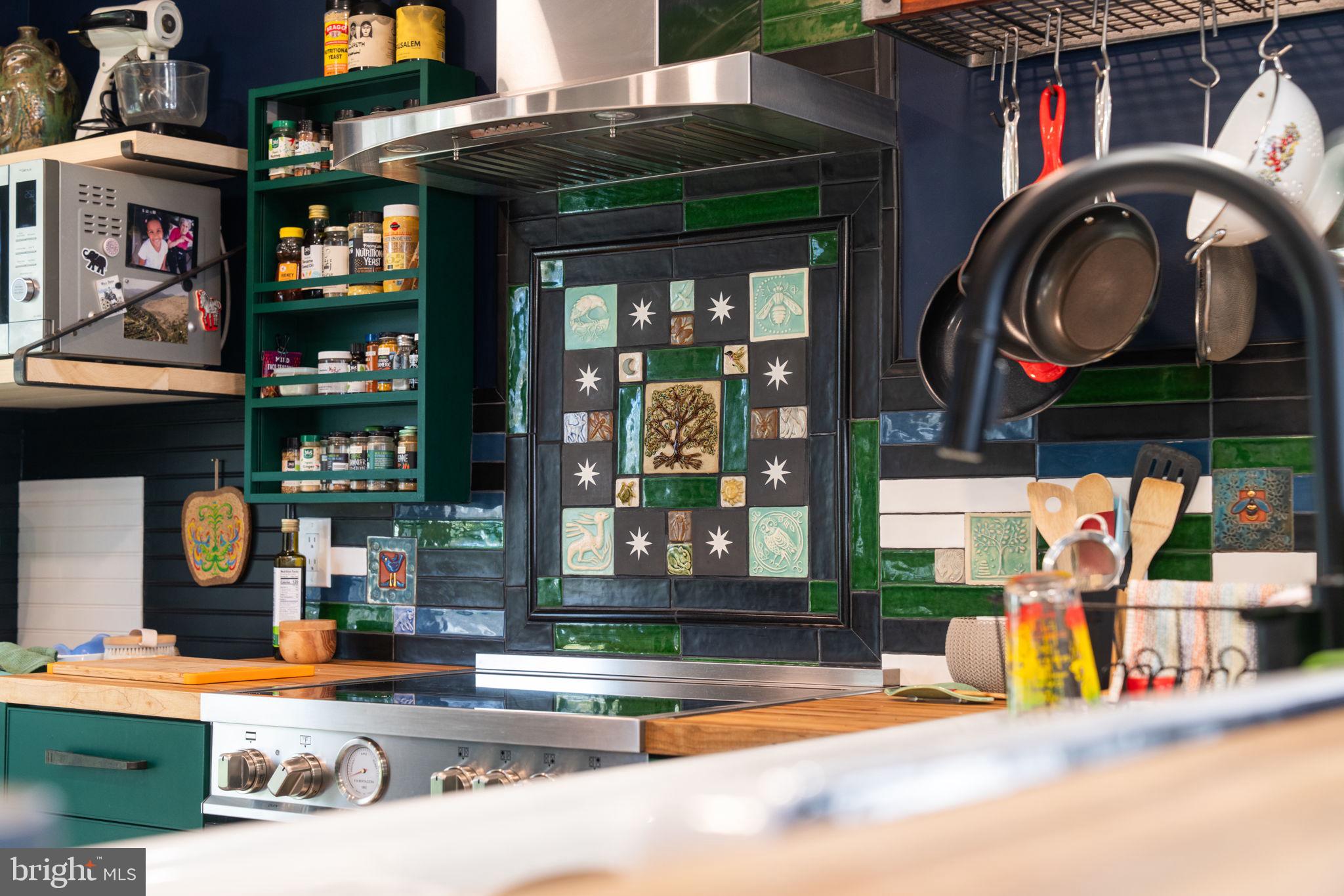 RIVERDALE PARK - Residential