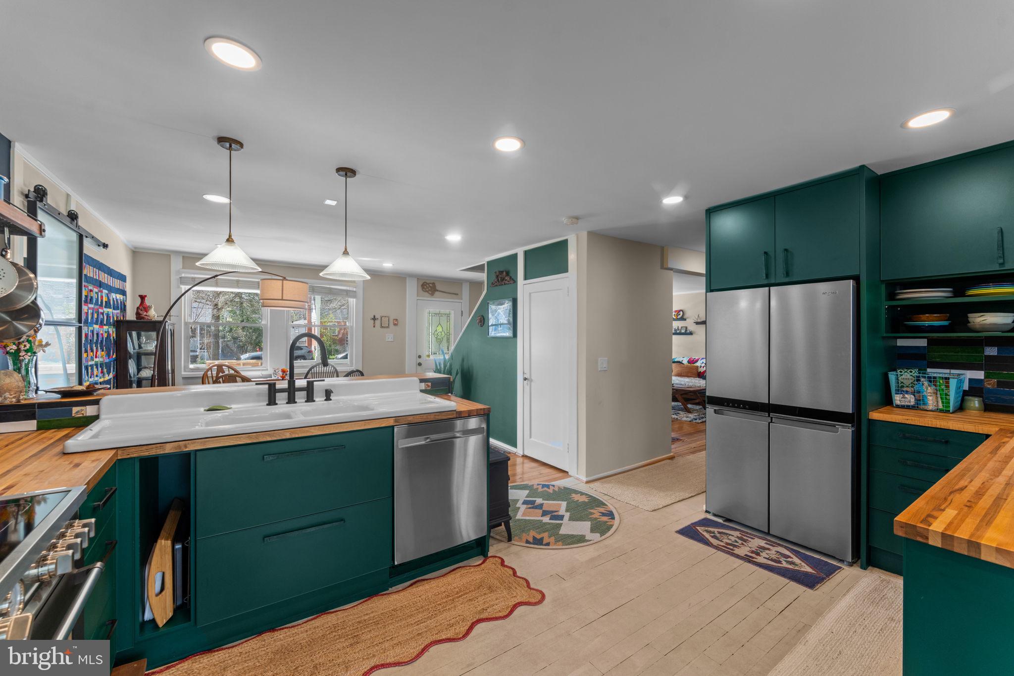 RIVERDALE PARK - Residential