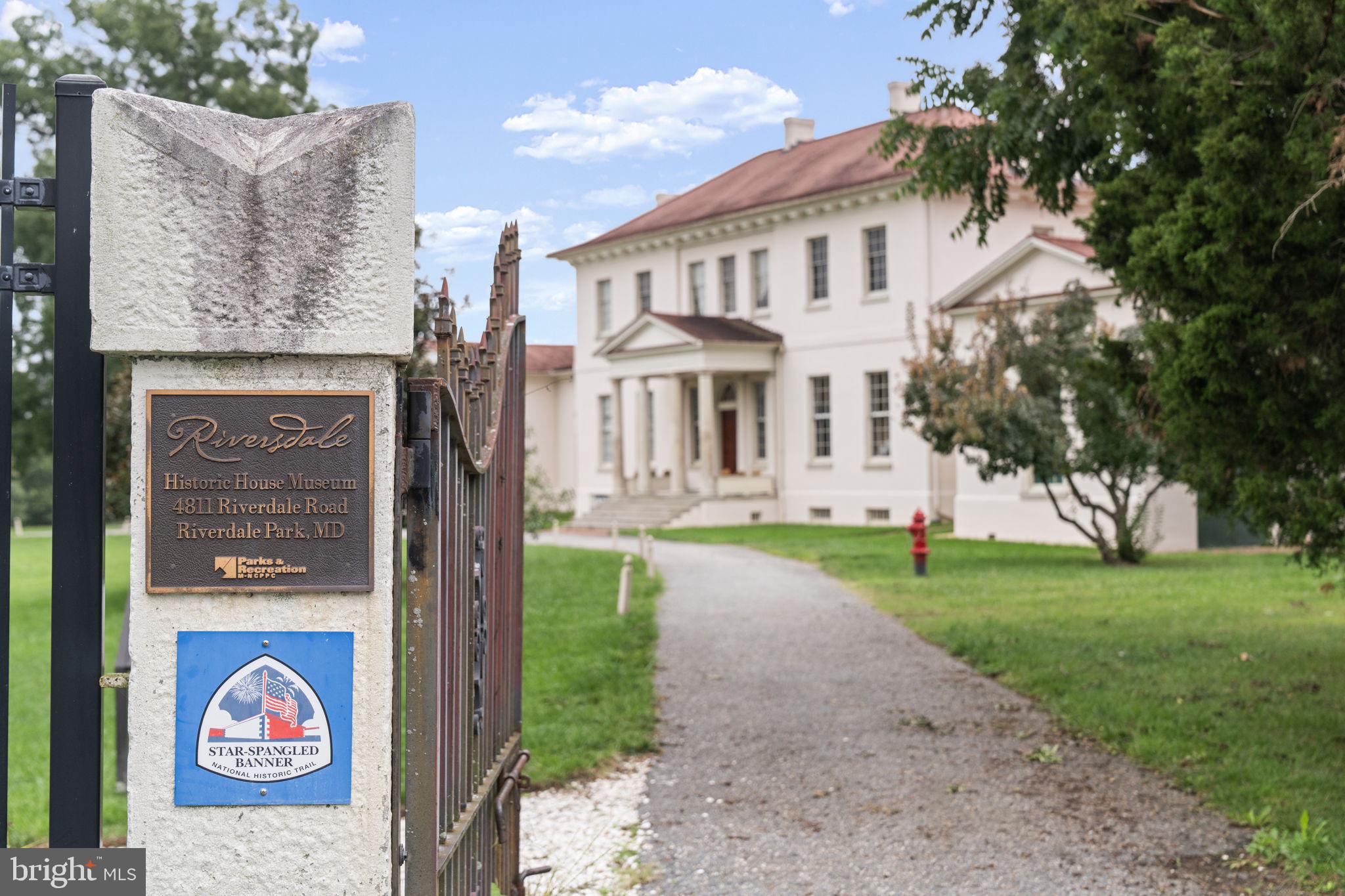 RIVERDALE PARK - Residential