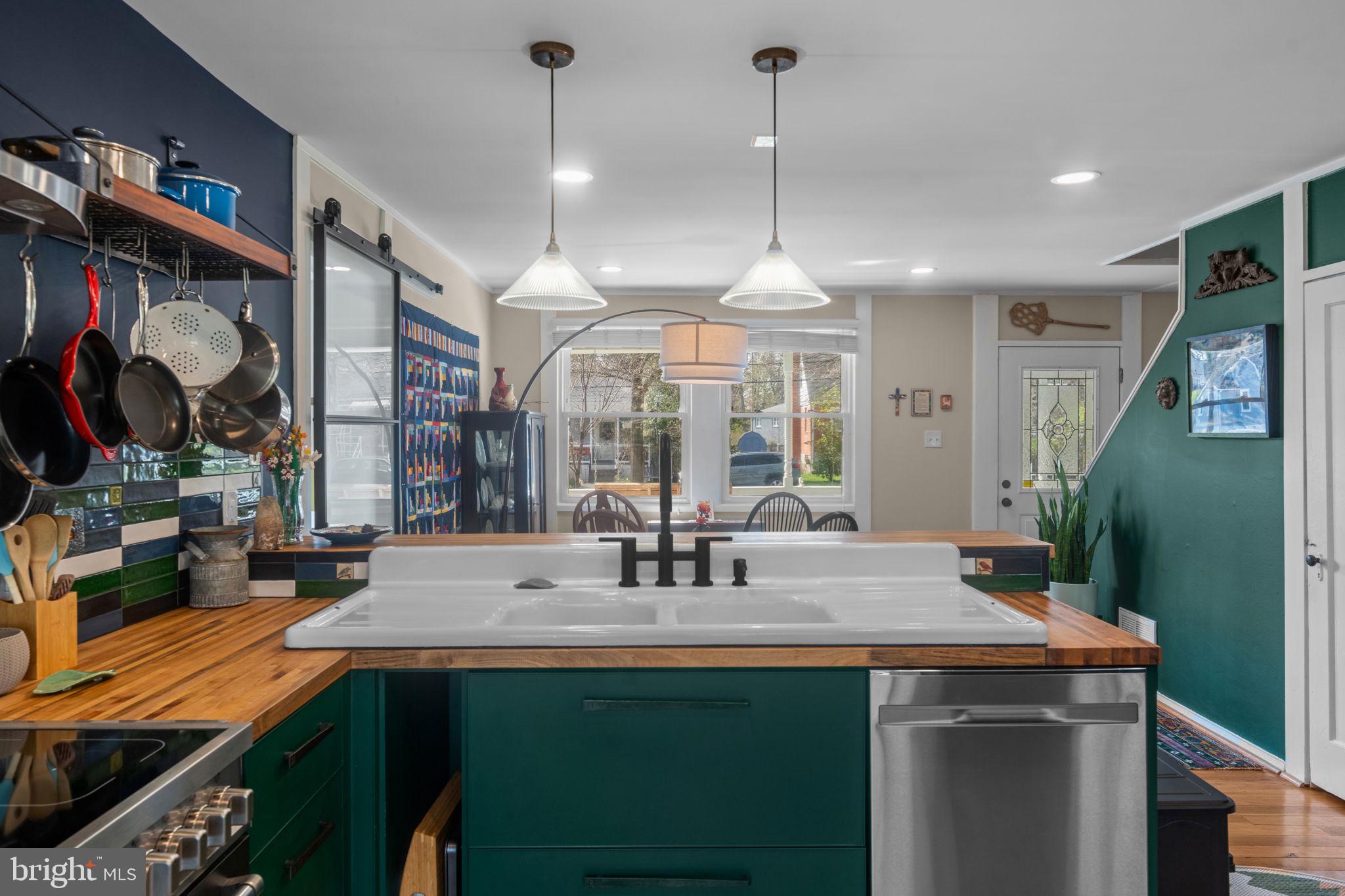 RIVERDALE PARK - Residential