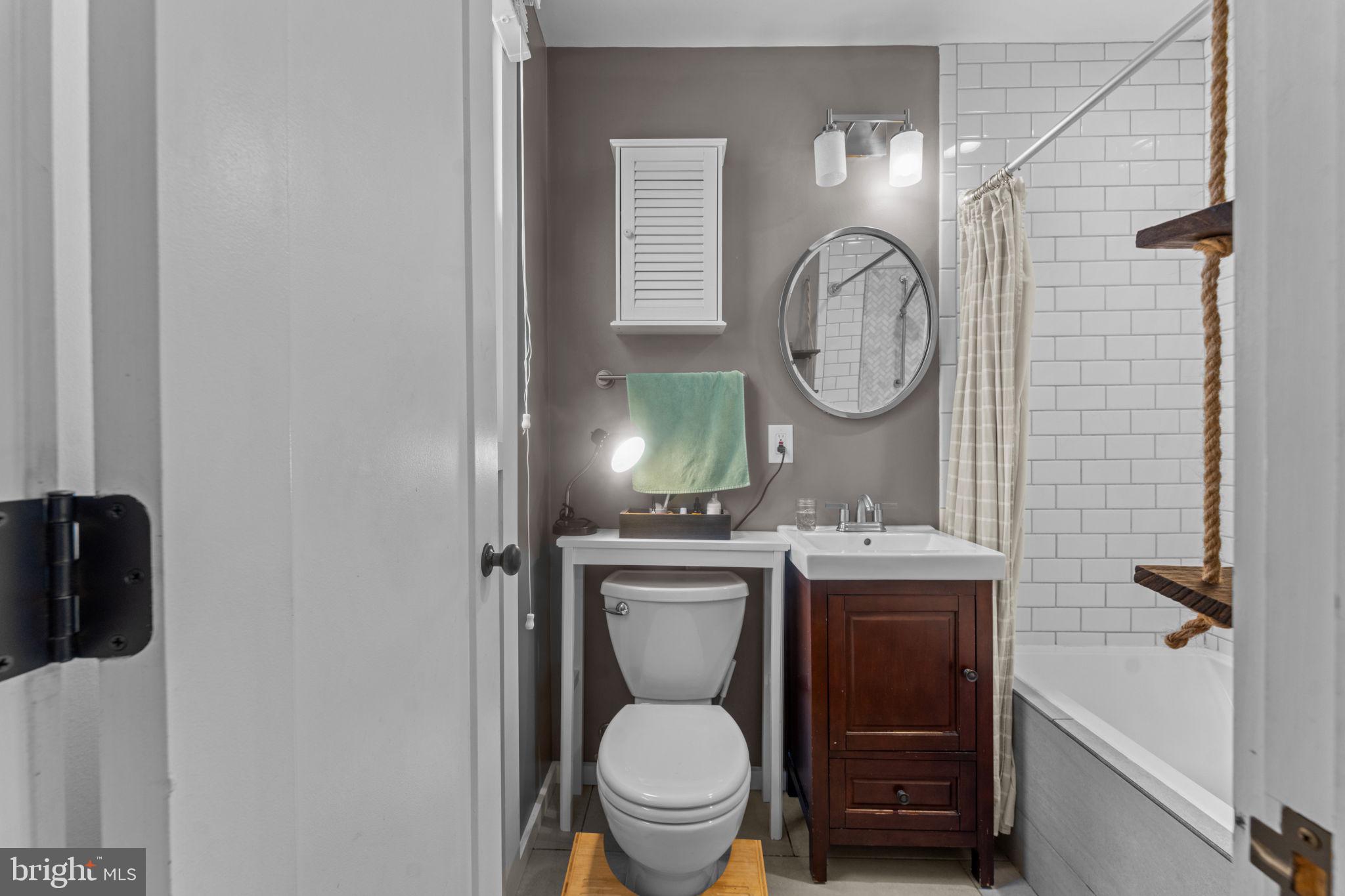 RIVERDALE PARK - Residential