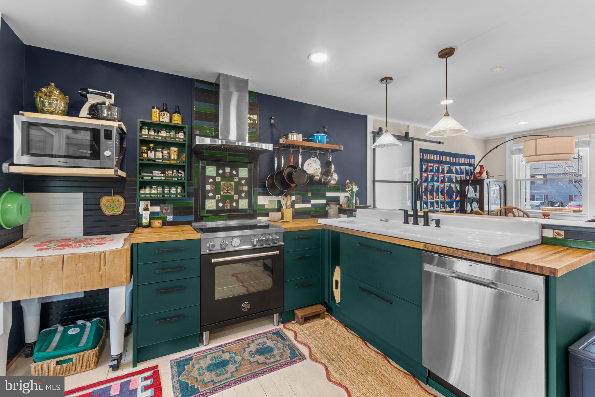 RIVERDALE PARK - Residential