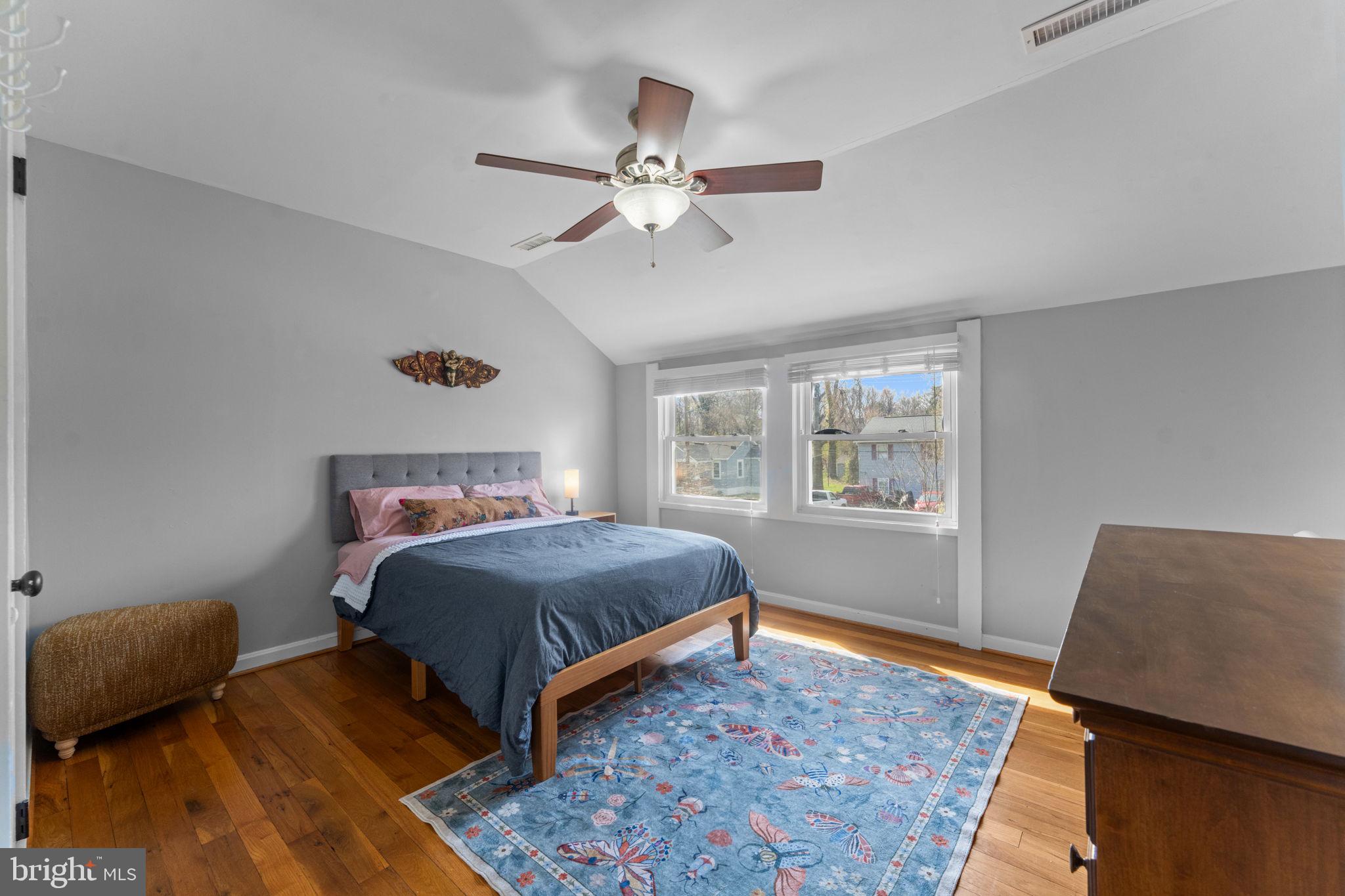 RIVERDALE PARK - Residential