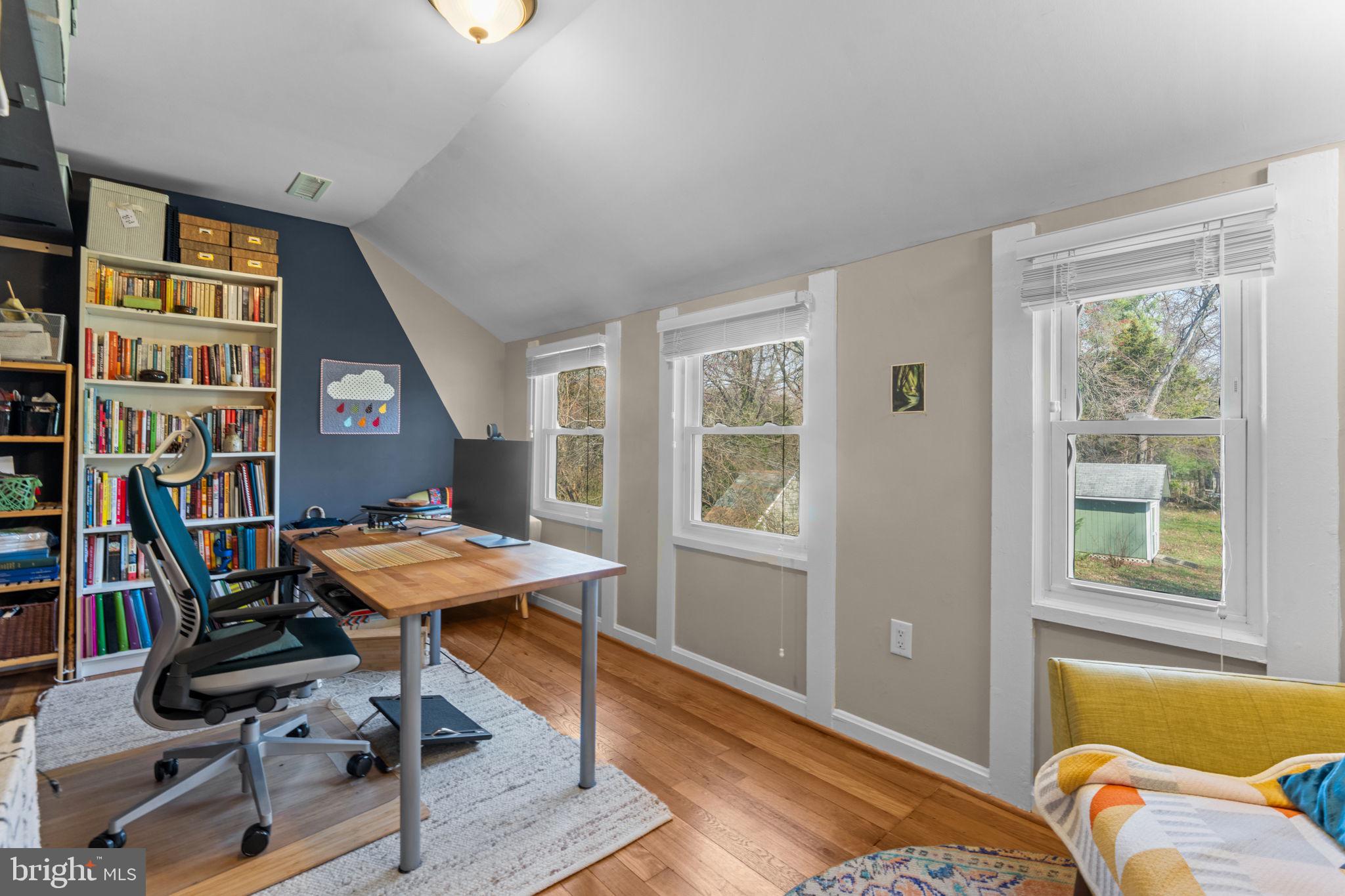 RIVERDALE PARK - Residential