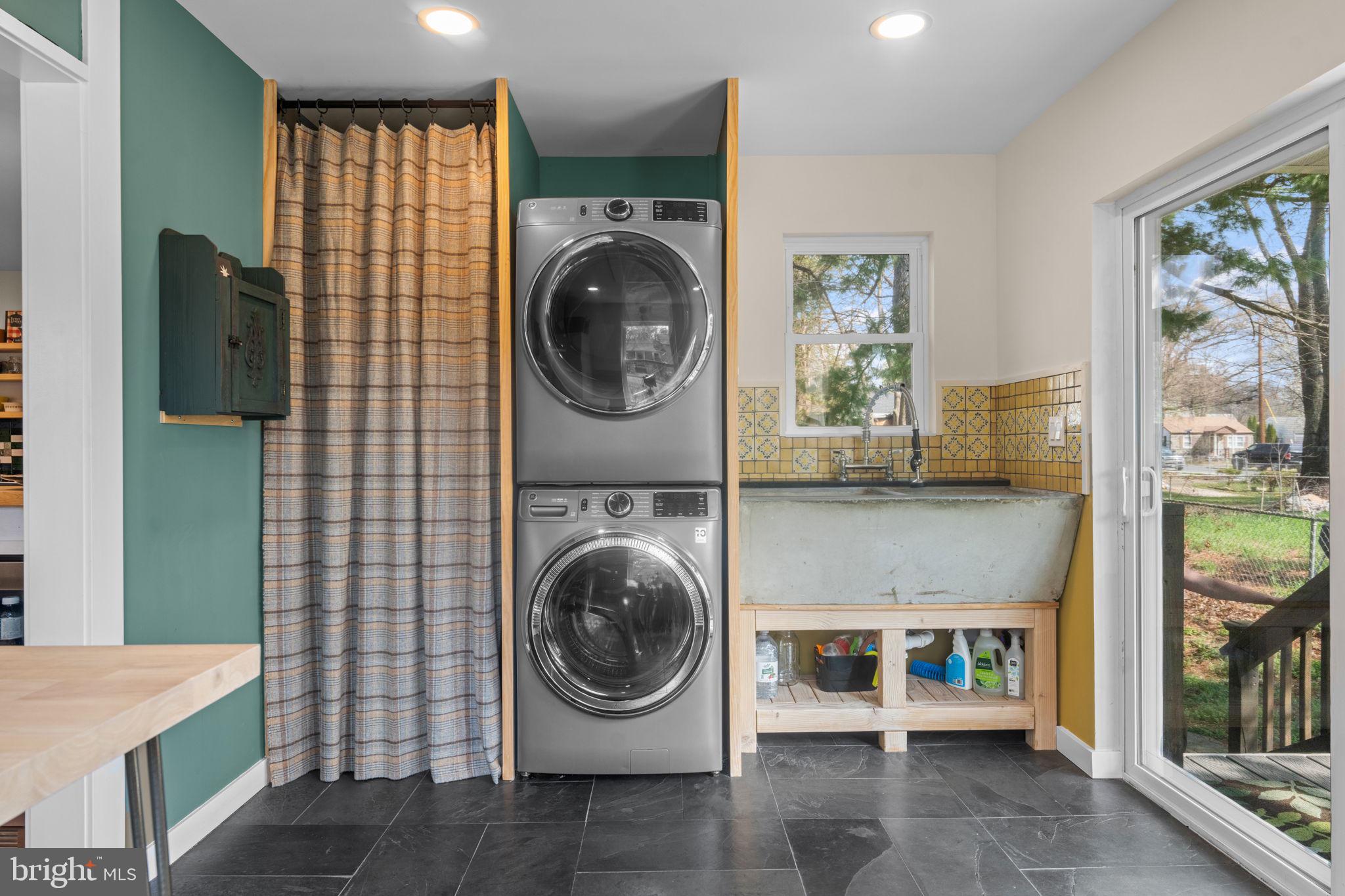 RIVERDALE PARK - Residential