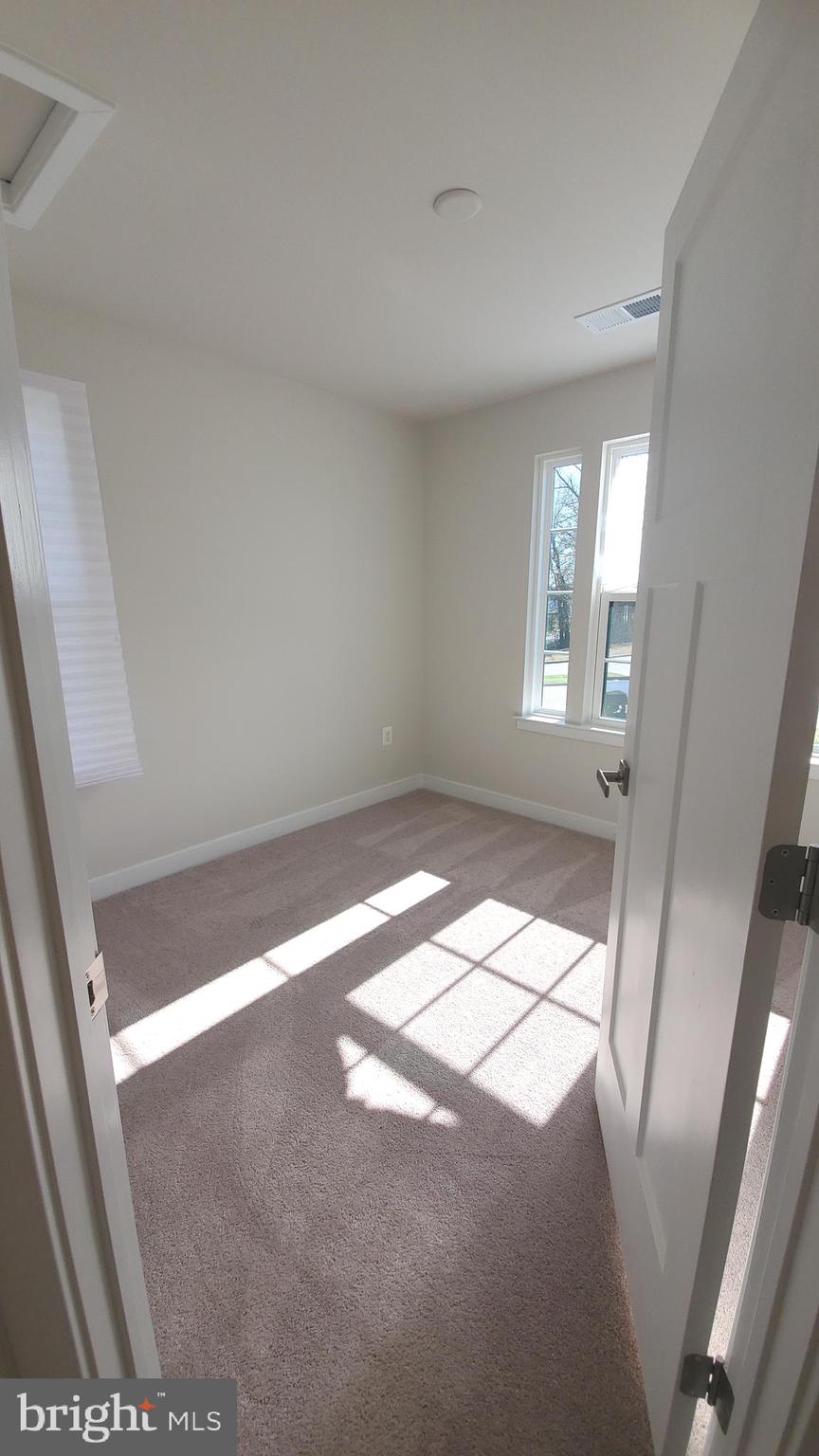 FREDERICKSBURG - Residential Lease