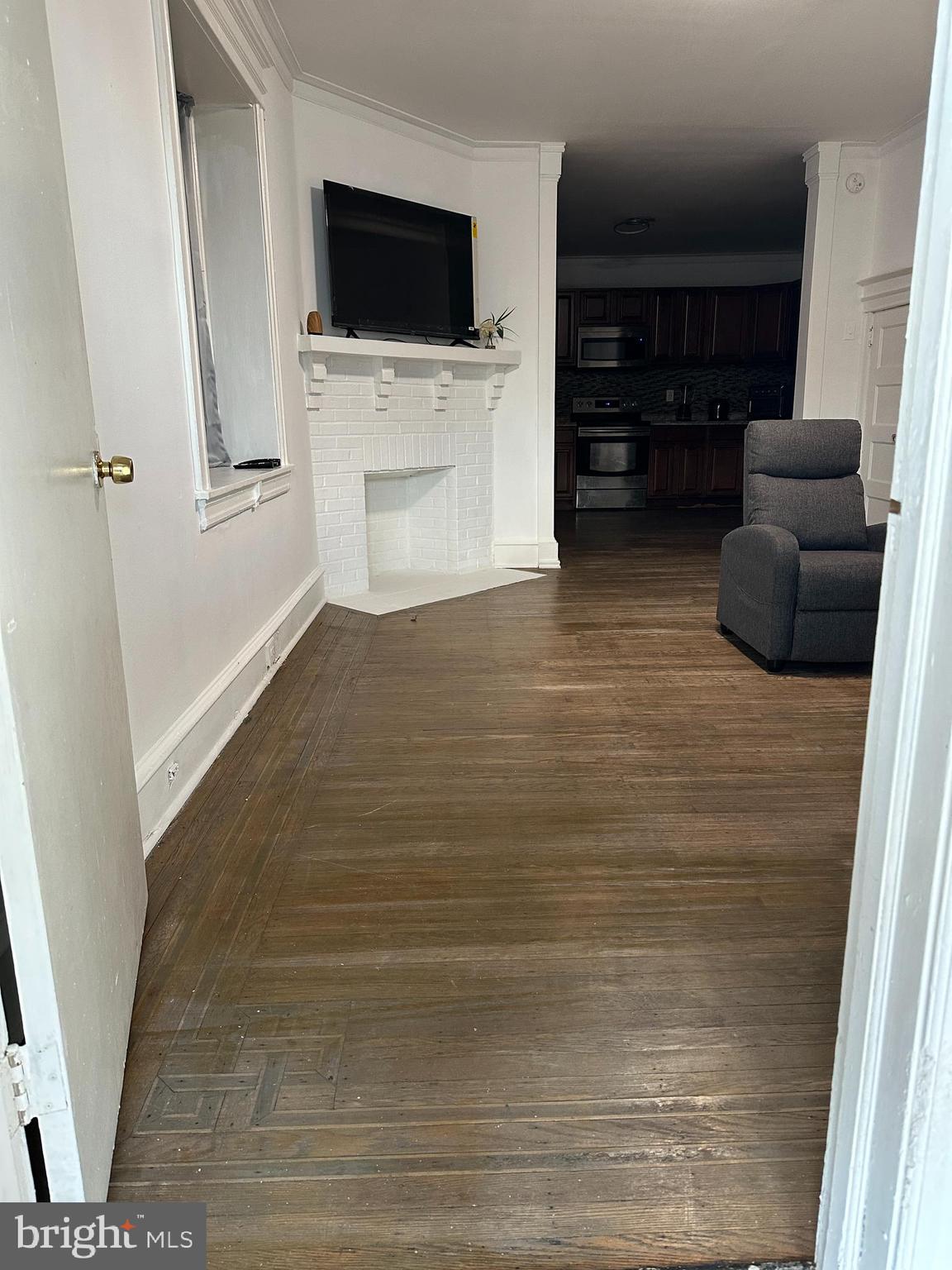 1223 W WYOMING AVENUE