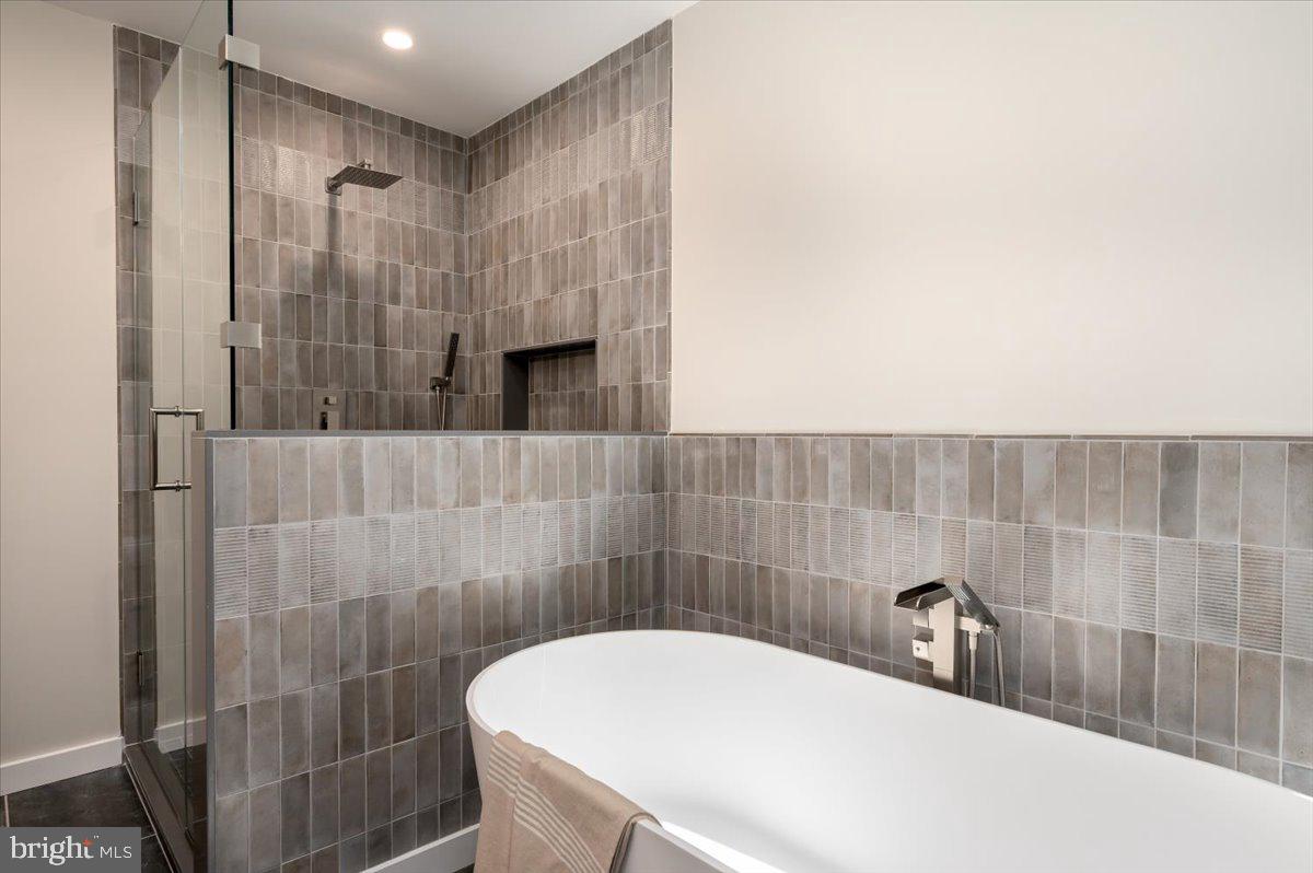 BAYBERRY HILL - Residential