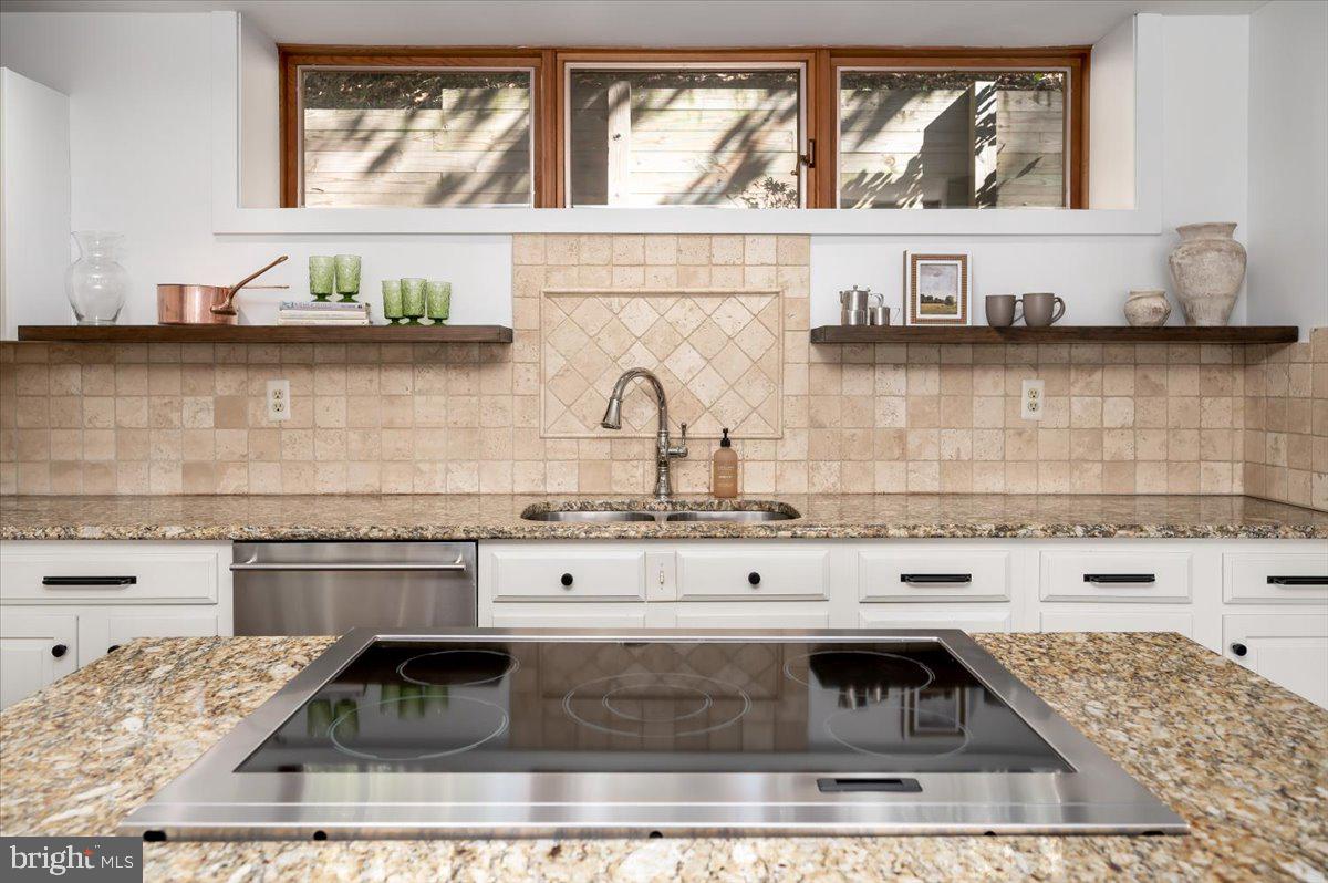 BAYBERRY HILL - Residential