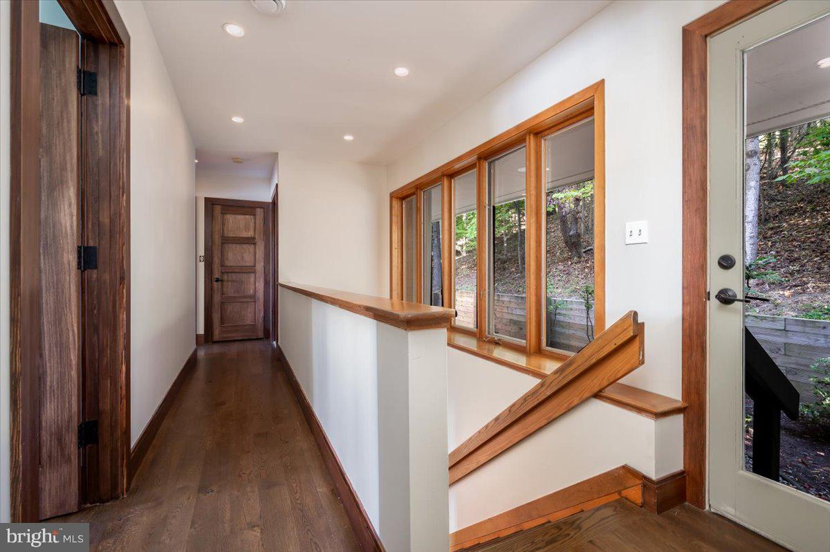 BAYBERRY HILL - Residential