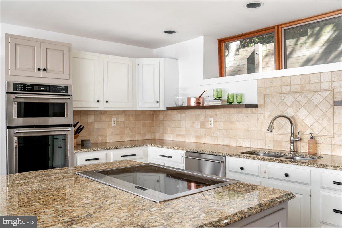 BAYBERRY HILL - Residential