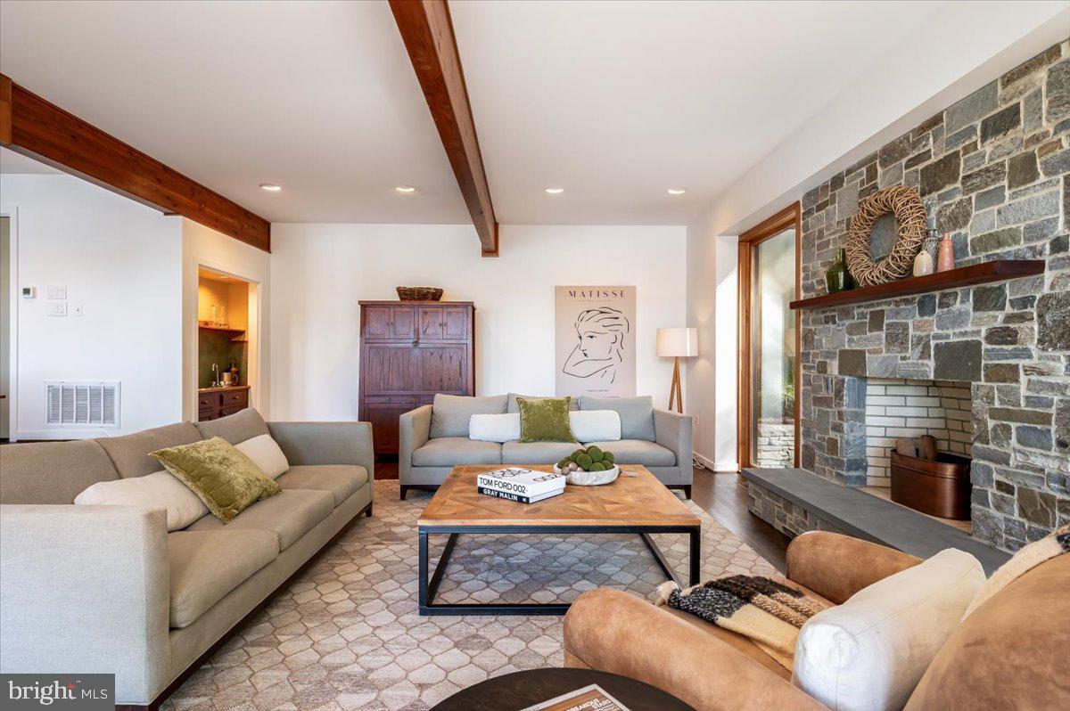 BAYBERRY HILL - Residential