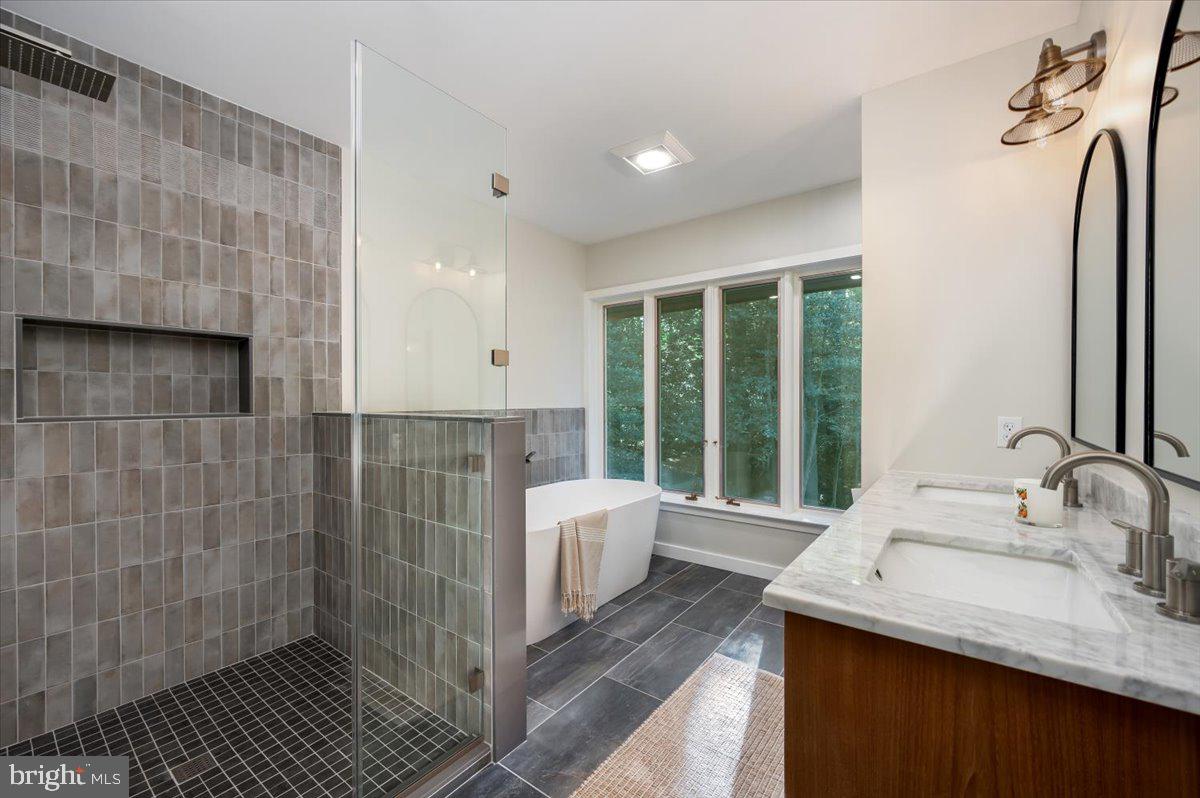 BAYBERRY HILL - Residential