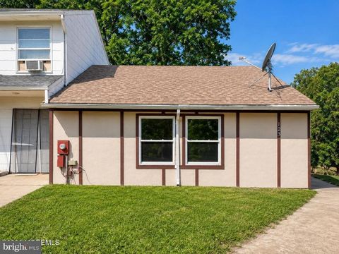 Townhouse For Sale - 123 Lexington Boulevard<br/> BARNEGAT, NJ 08005