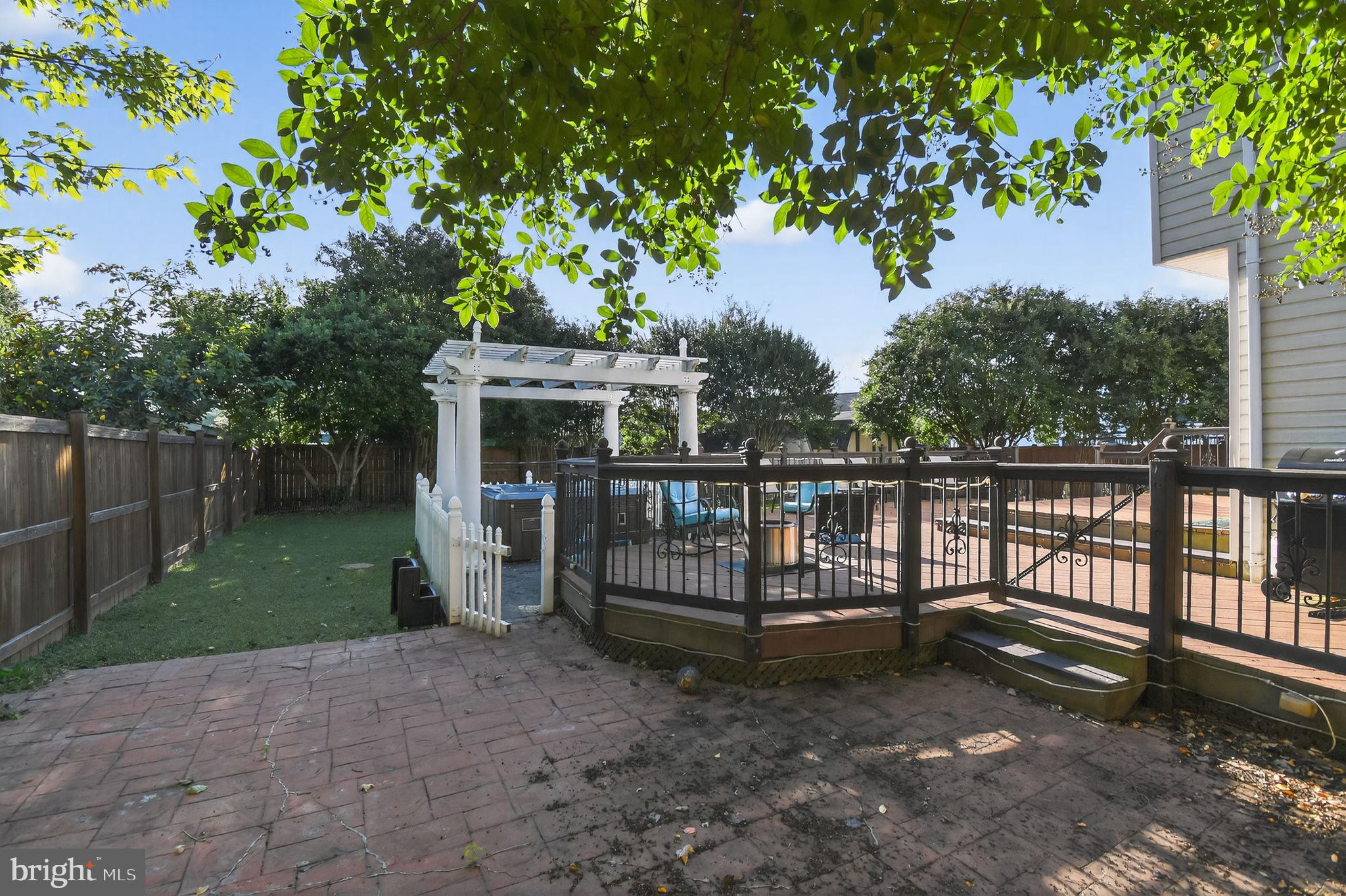 HEARDS ESTATES - Residential Lease