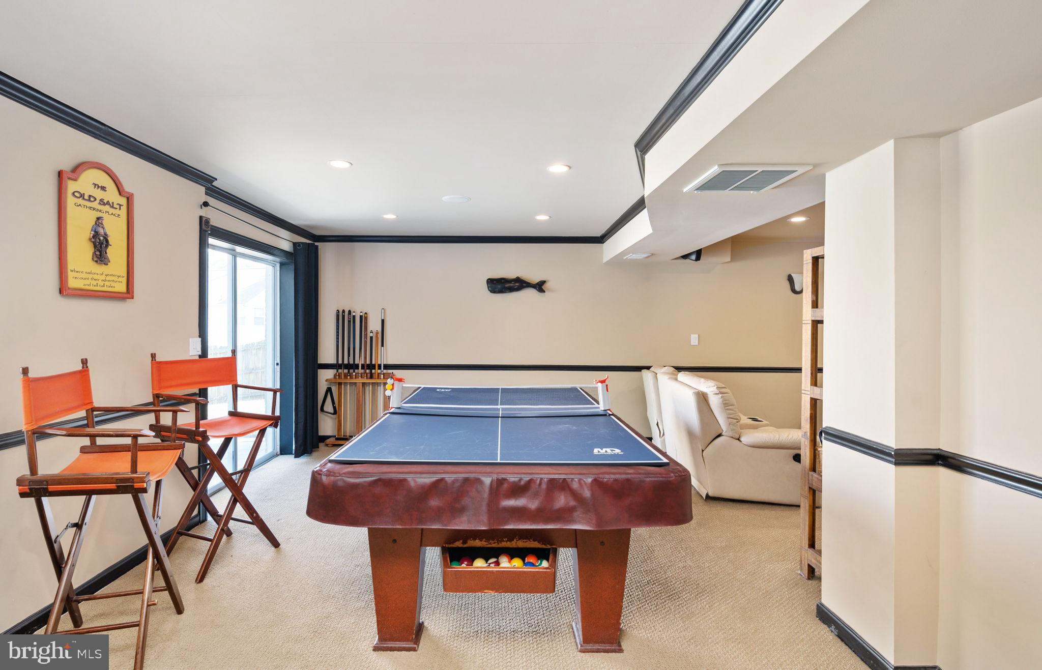 HAMPTON OAKS - Residential