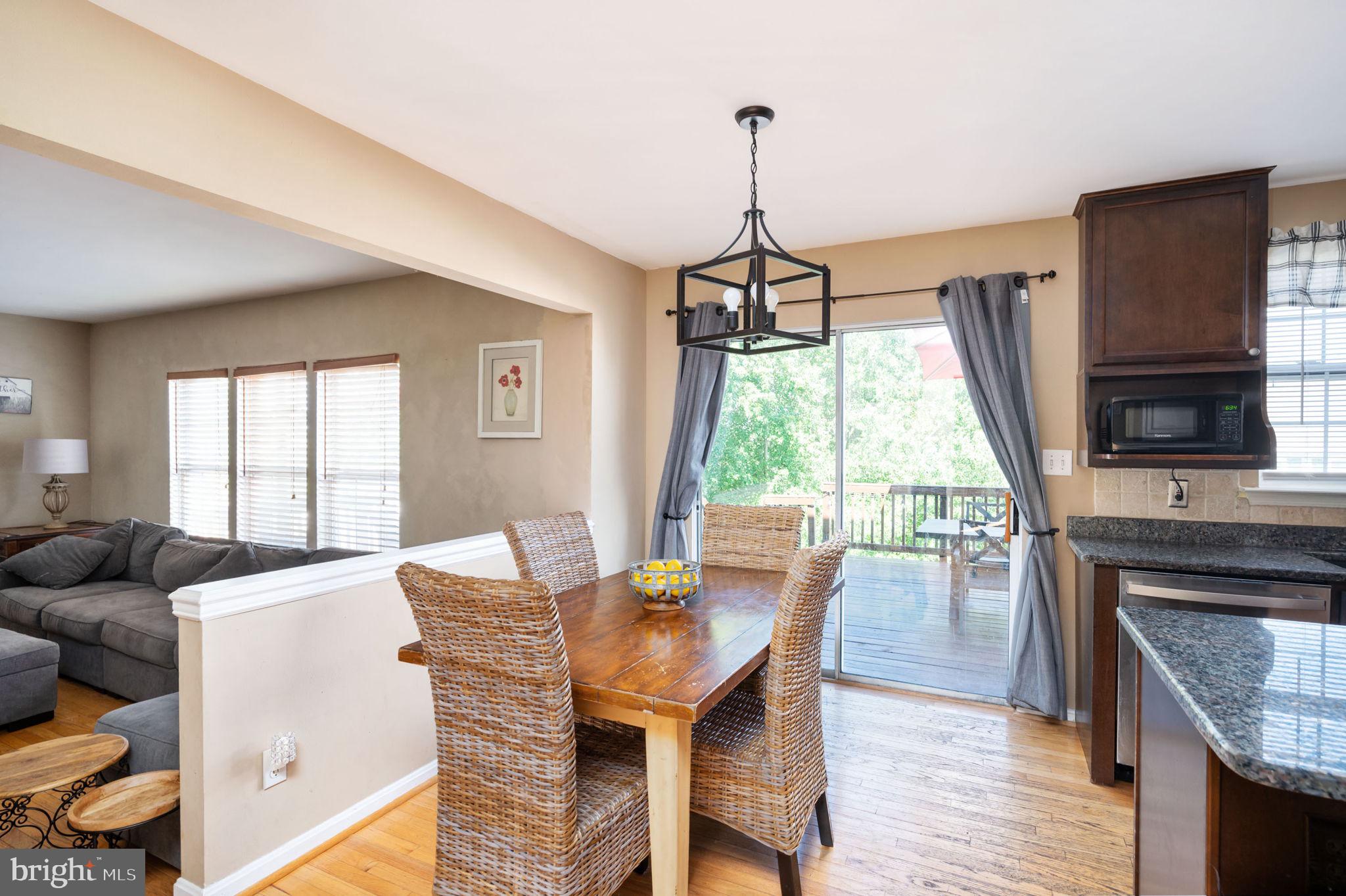 HAMPTON OAKS - Residential