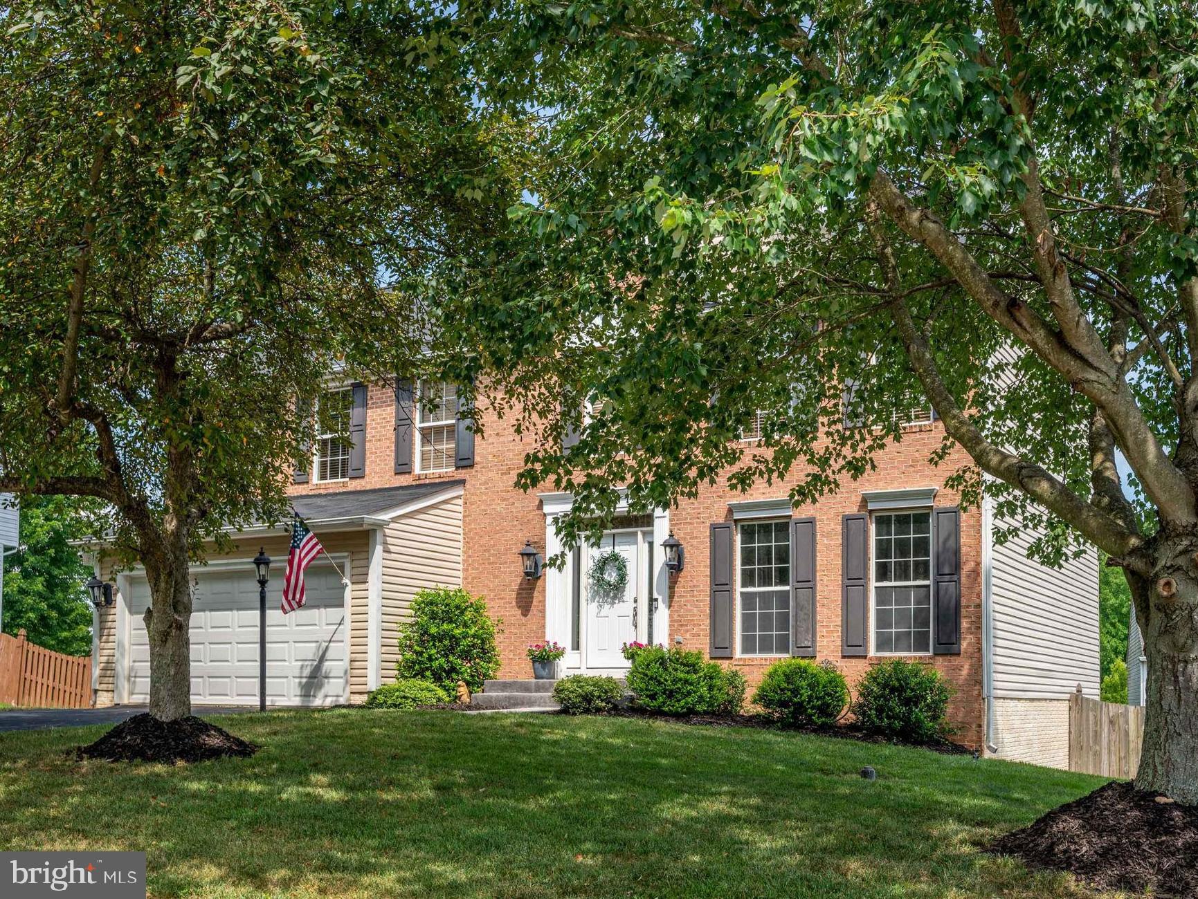 HAMPTON OAKS - Residential