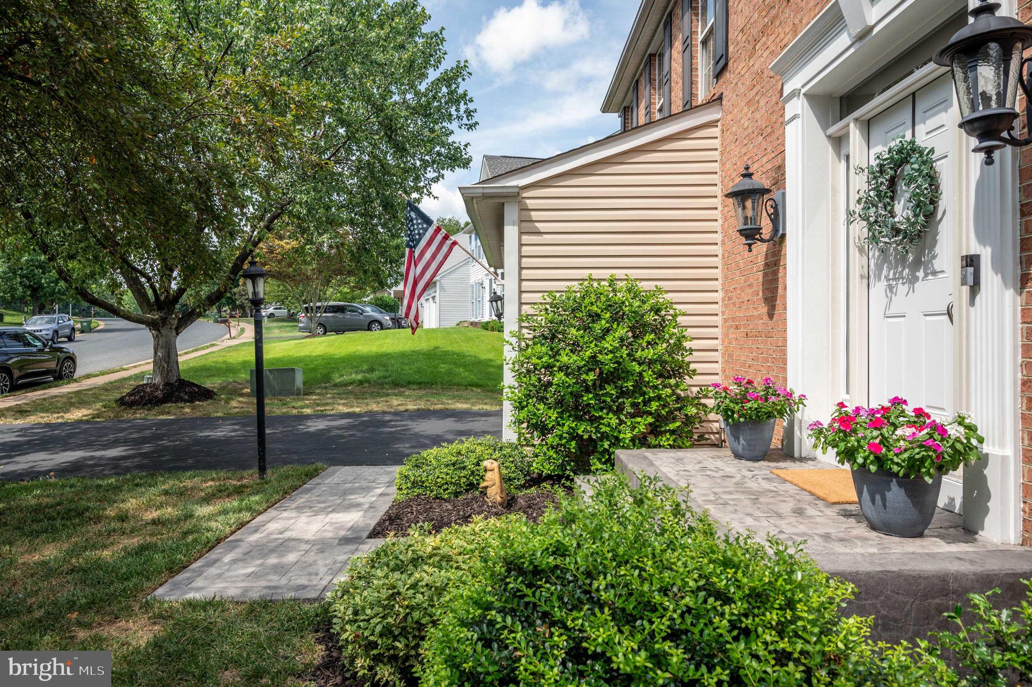 HAMPTON OAKS - Residential