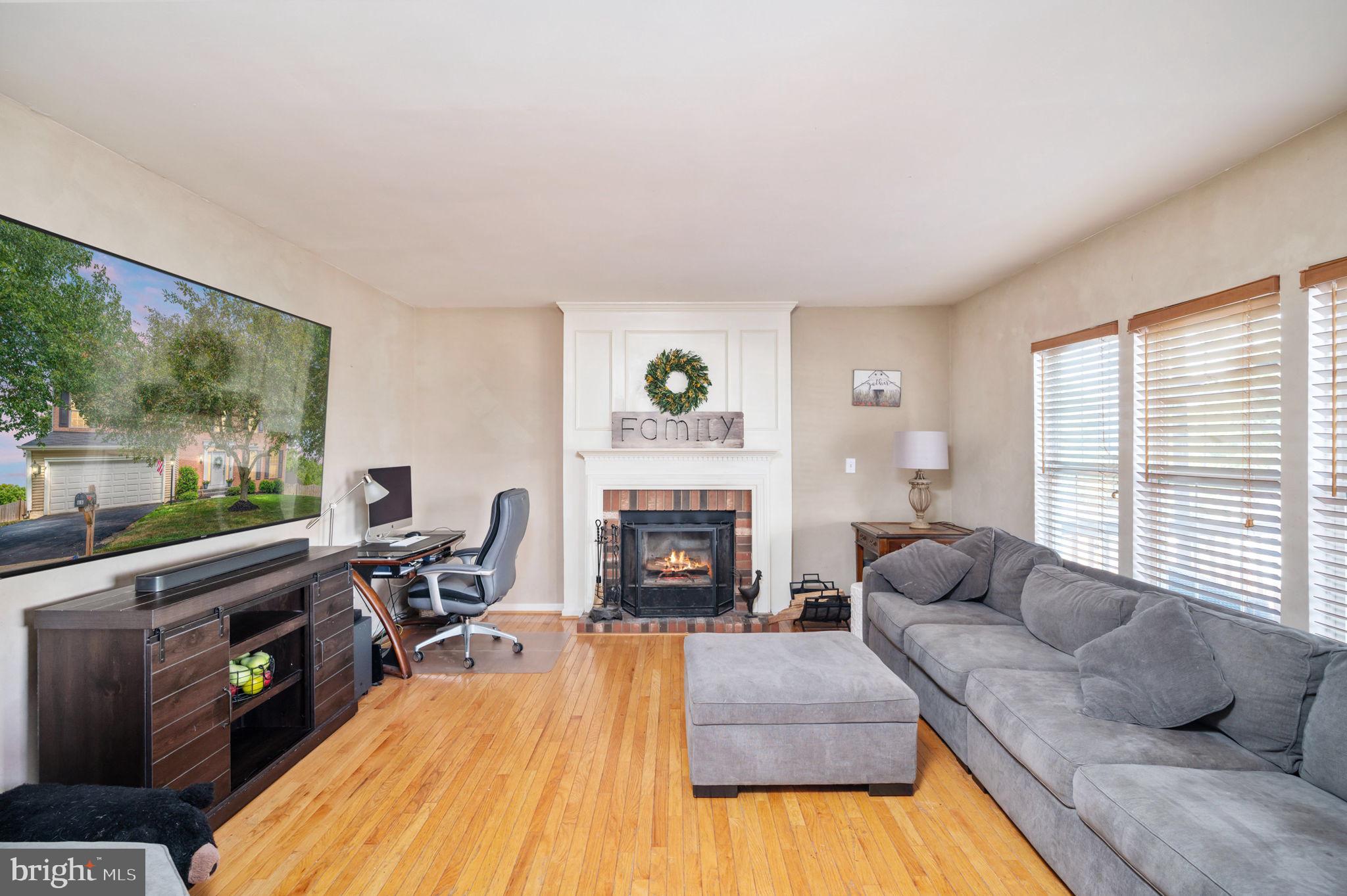 HAMPTON OAKS - Residential