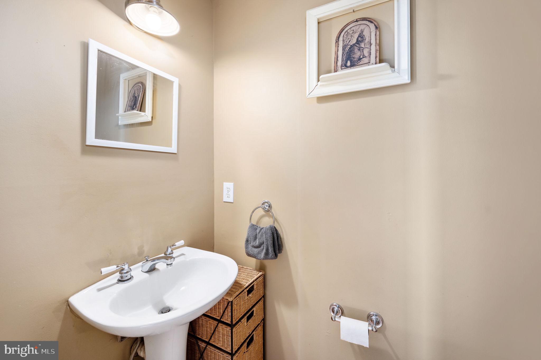 HAMPTON OAKS - Residential