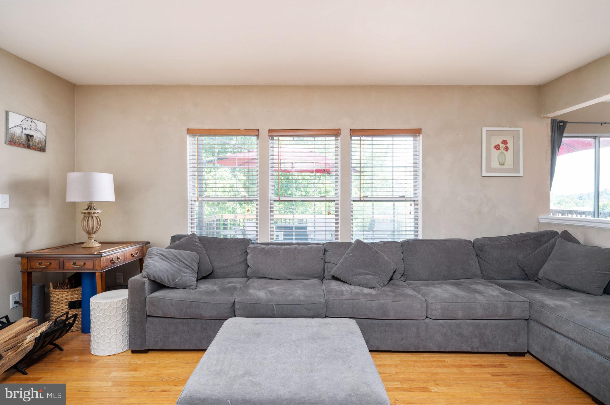 HAMPTON OAKS - Residential