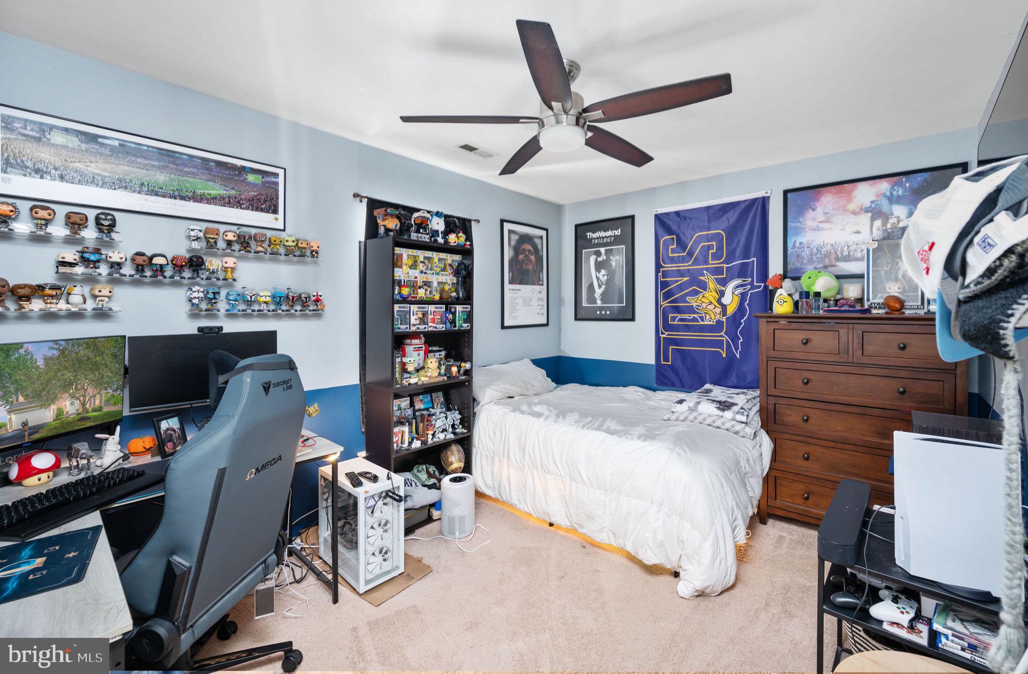 HAMPTON OAKS - Residential