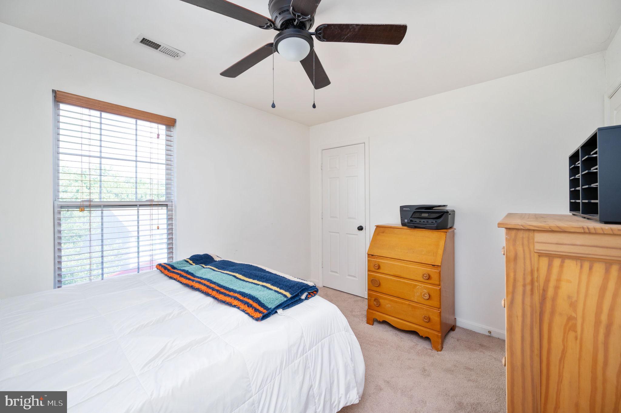 HAMPTON OAKS - Residential