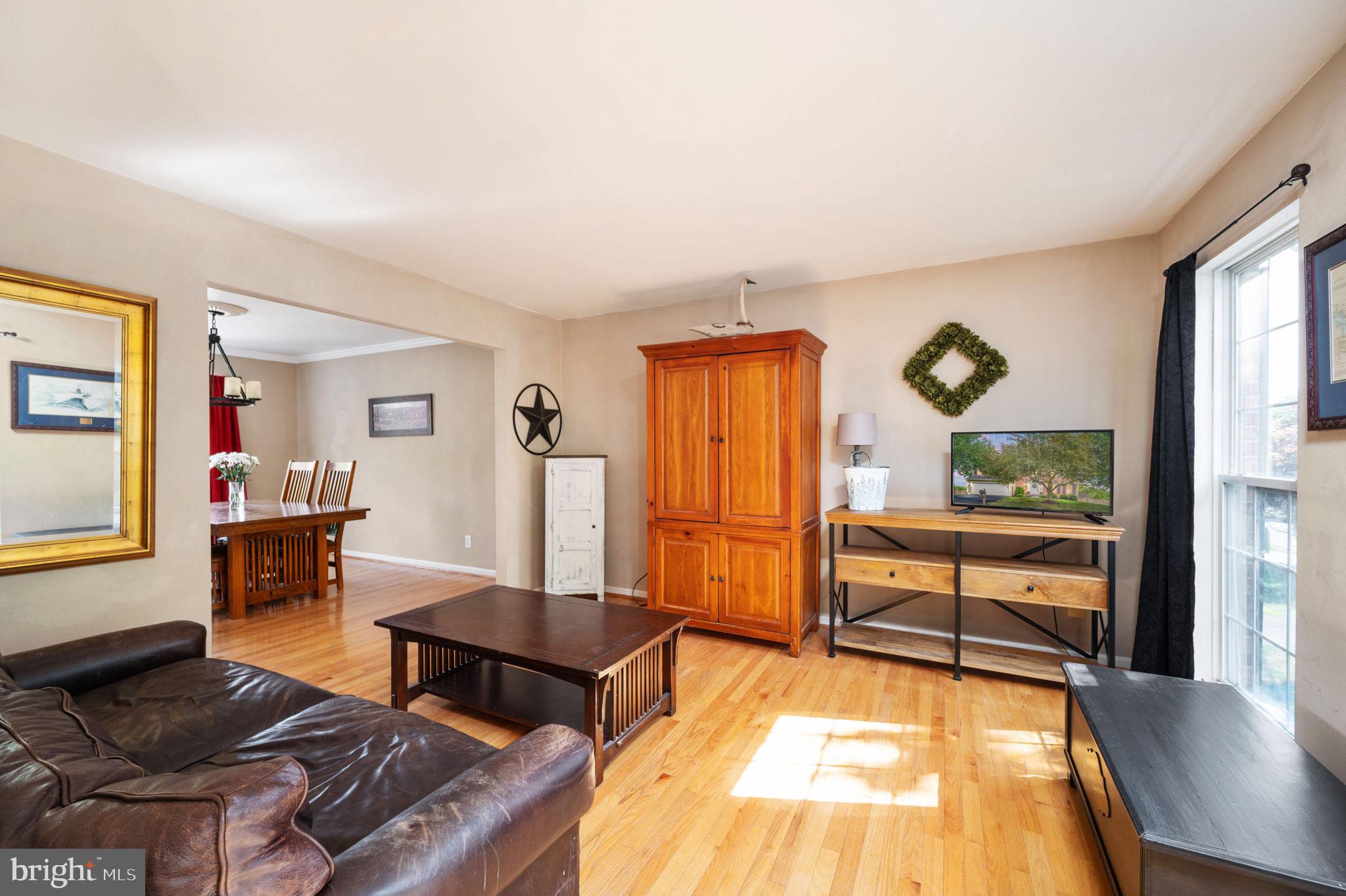 HAMPTON OAKS - Residential