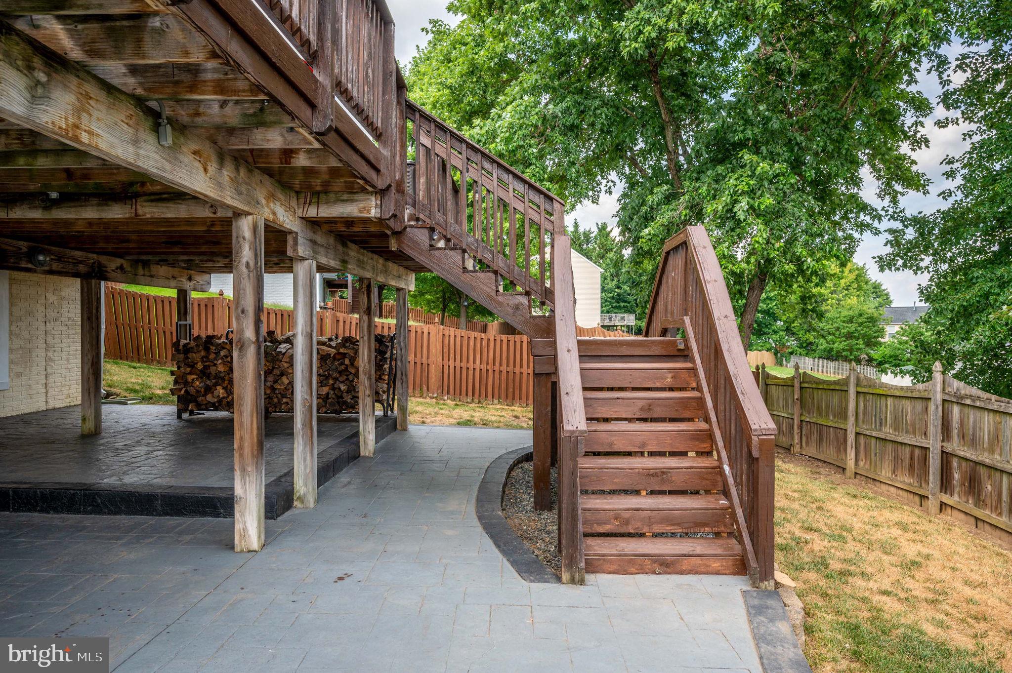 HAMPTON OAKS - Residential