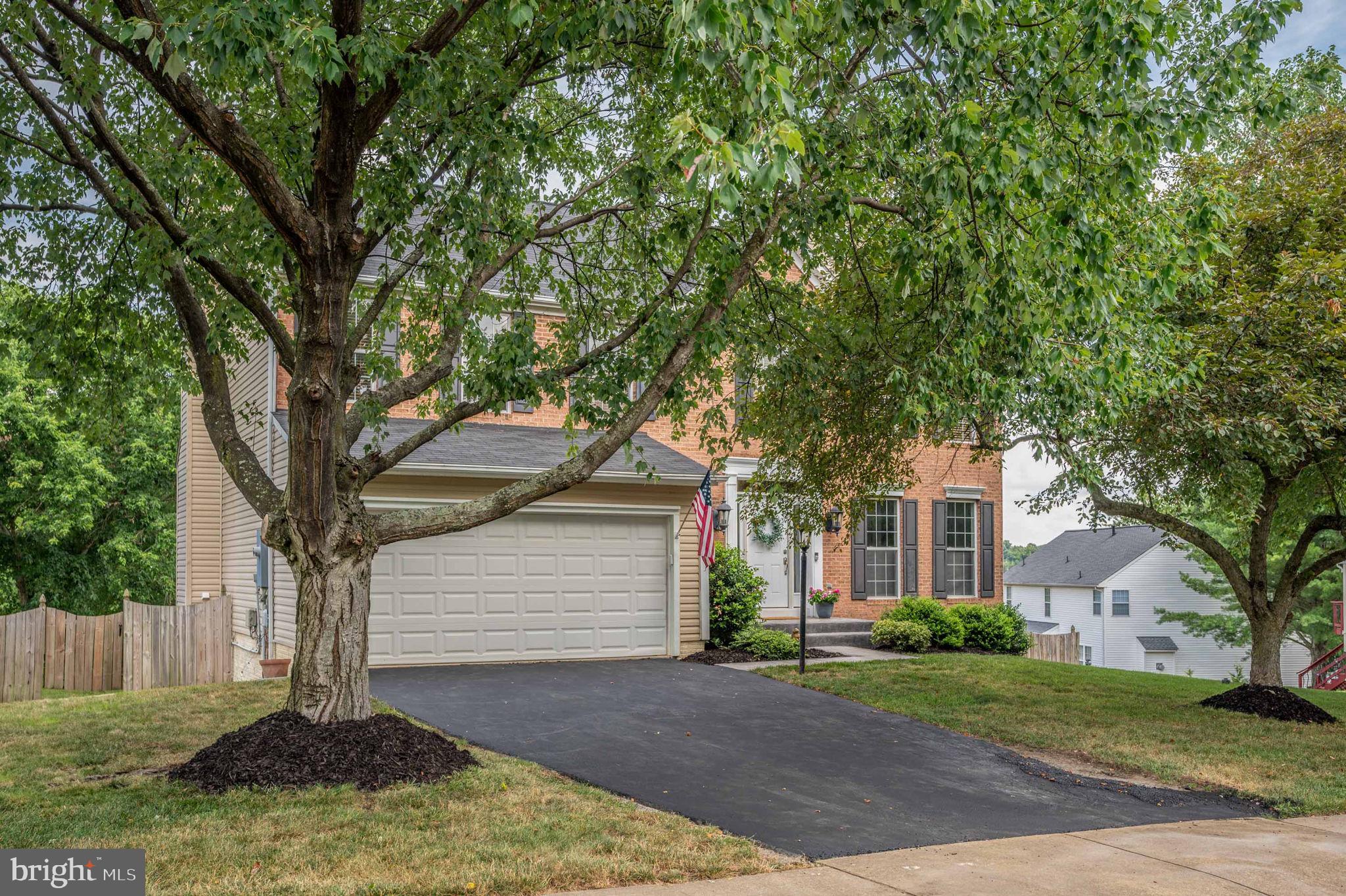 HAMPTON OAKS - Residential