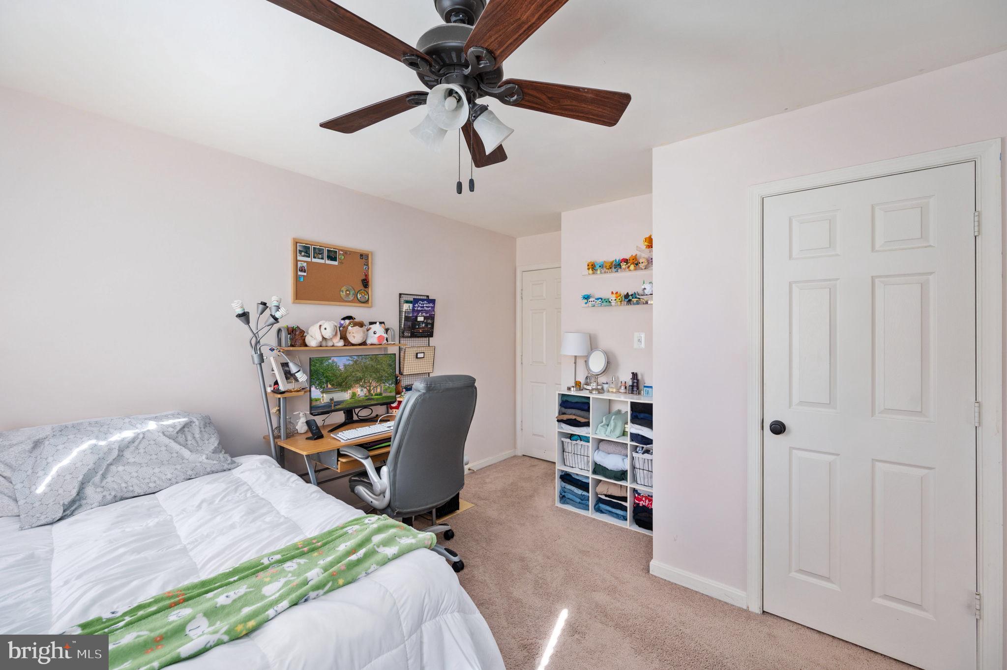 HAMPTON OAKS - Residential