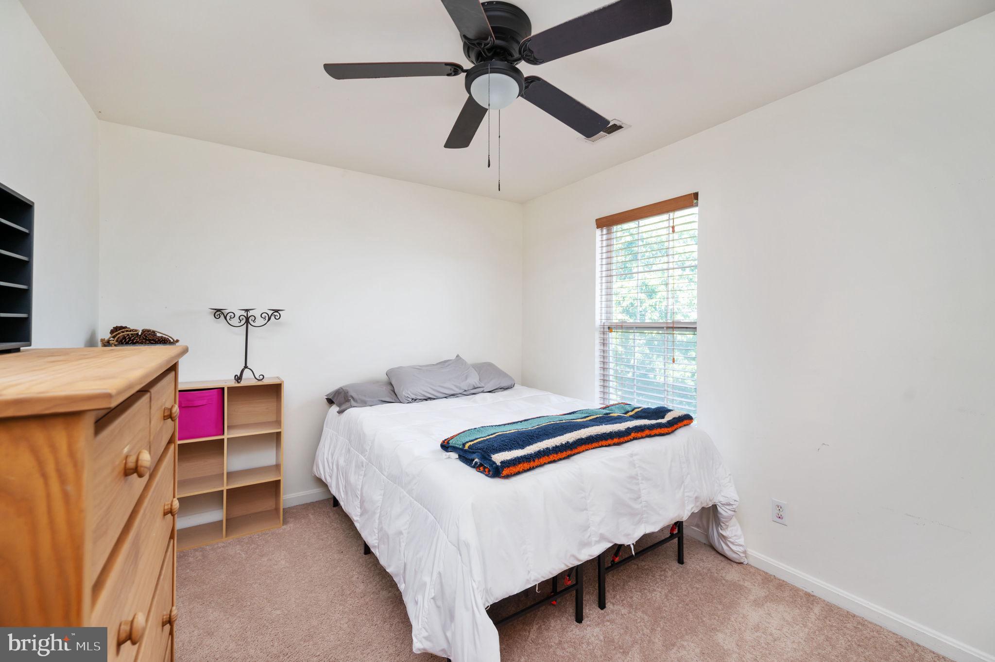 HAMPTON OAKS - Residential