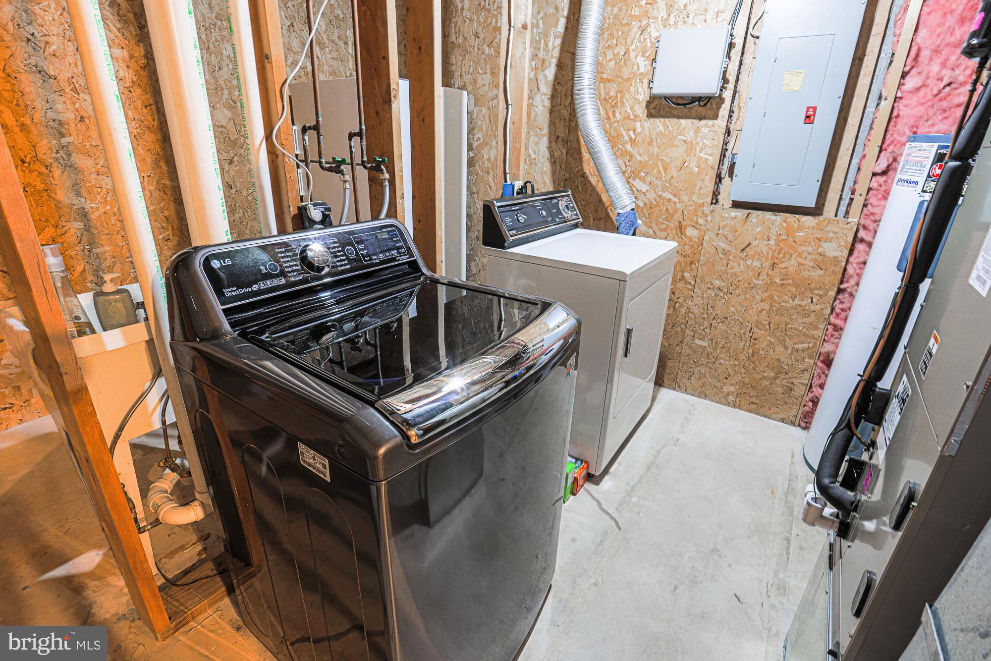 OAKS OF HARFORD - Residential