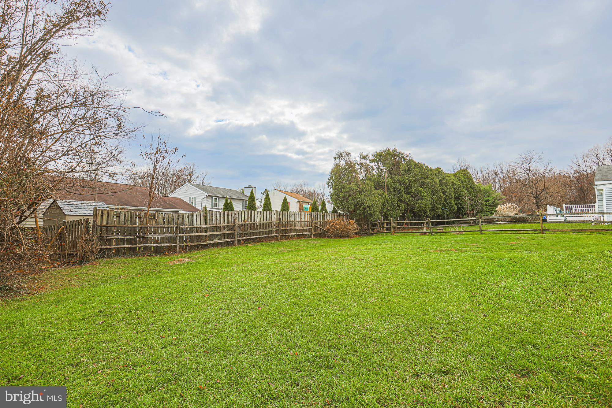 OAKS OF HARFORD - Residential