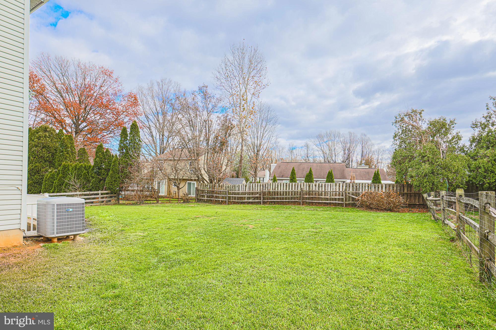 OAKS OF HARFORD - Residential