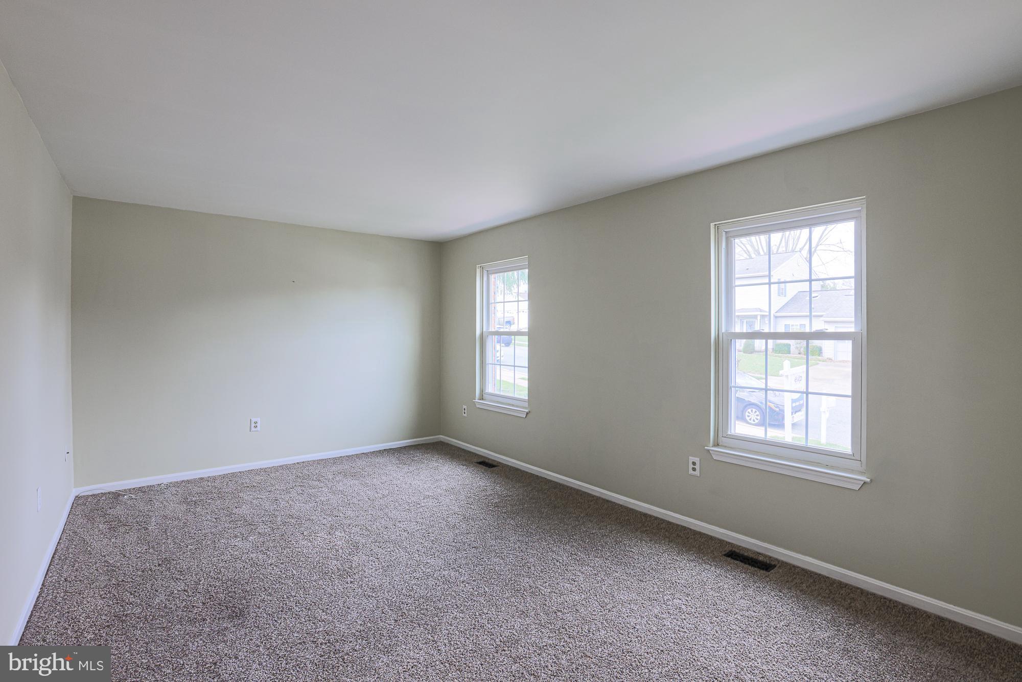 OAKS OF HARFORD - Residential