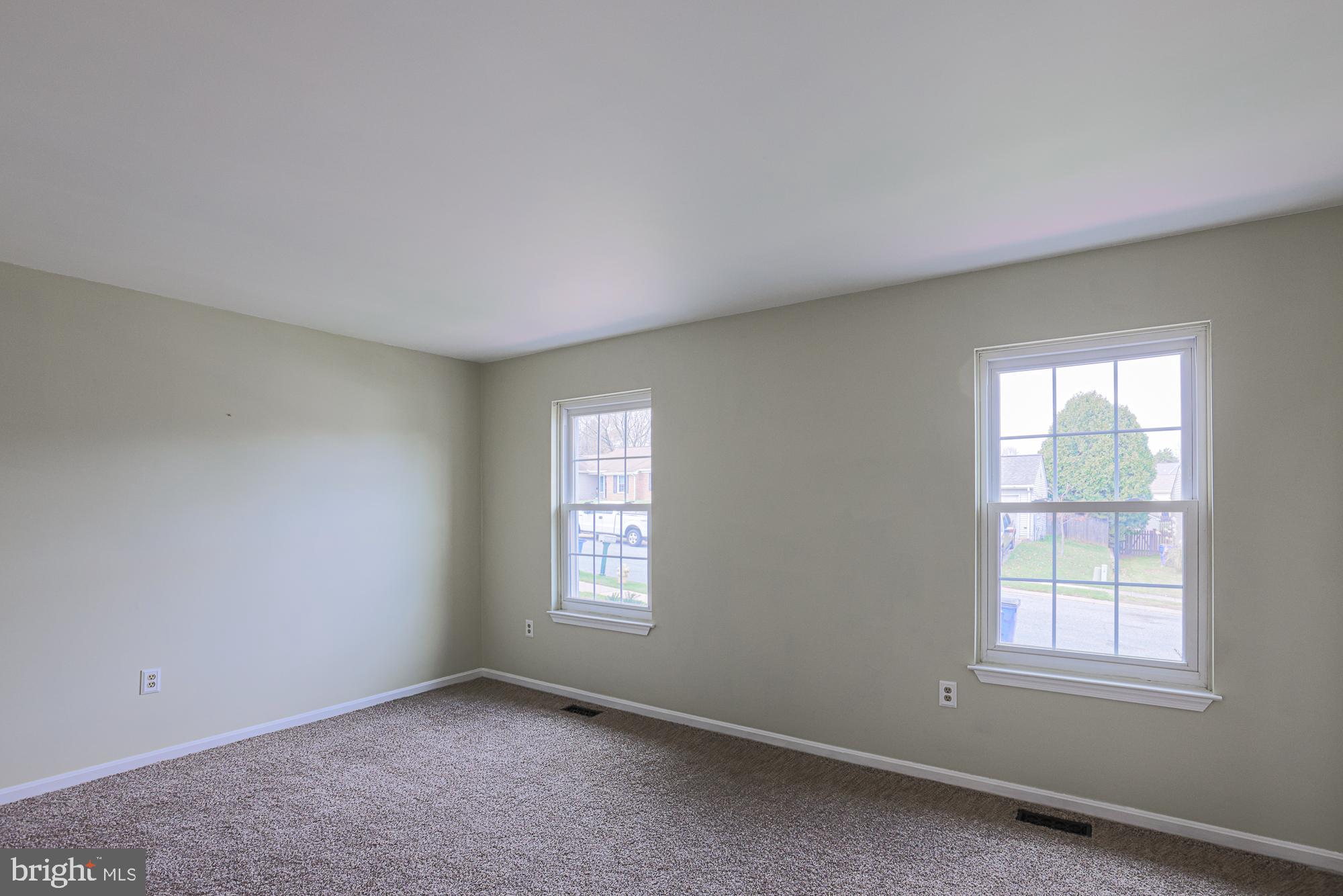 OAKS OF HARFORD - Residential