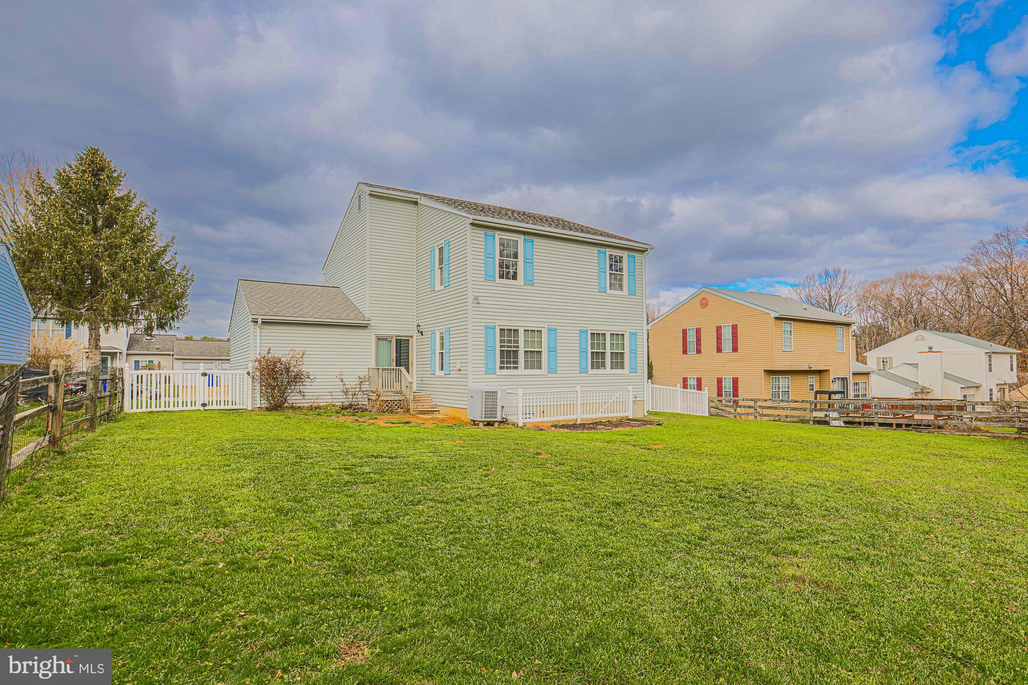 OAKS OF HARFORD - Residential