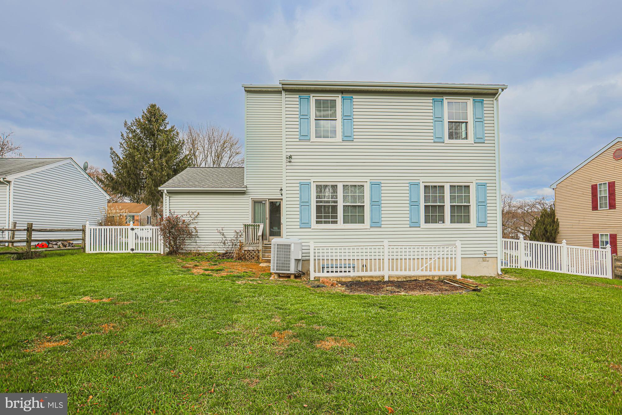 OAKS OF HARFORD - Residential