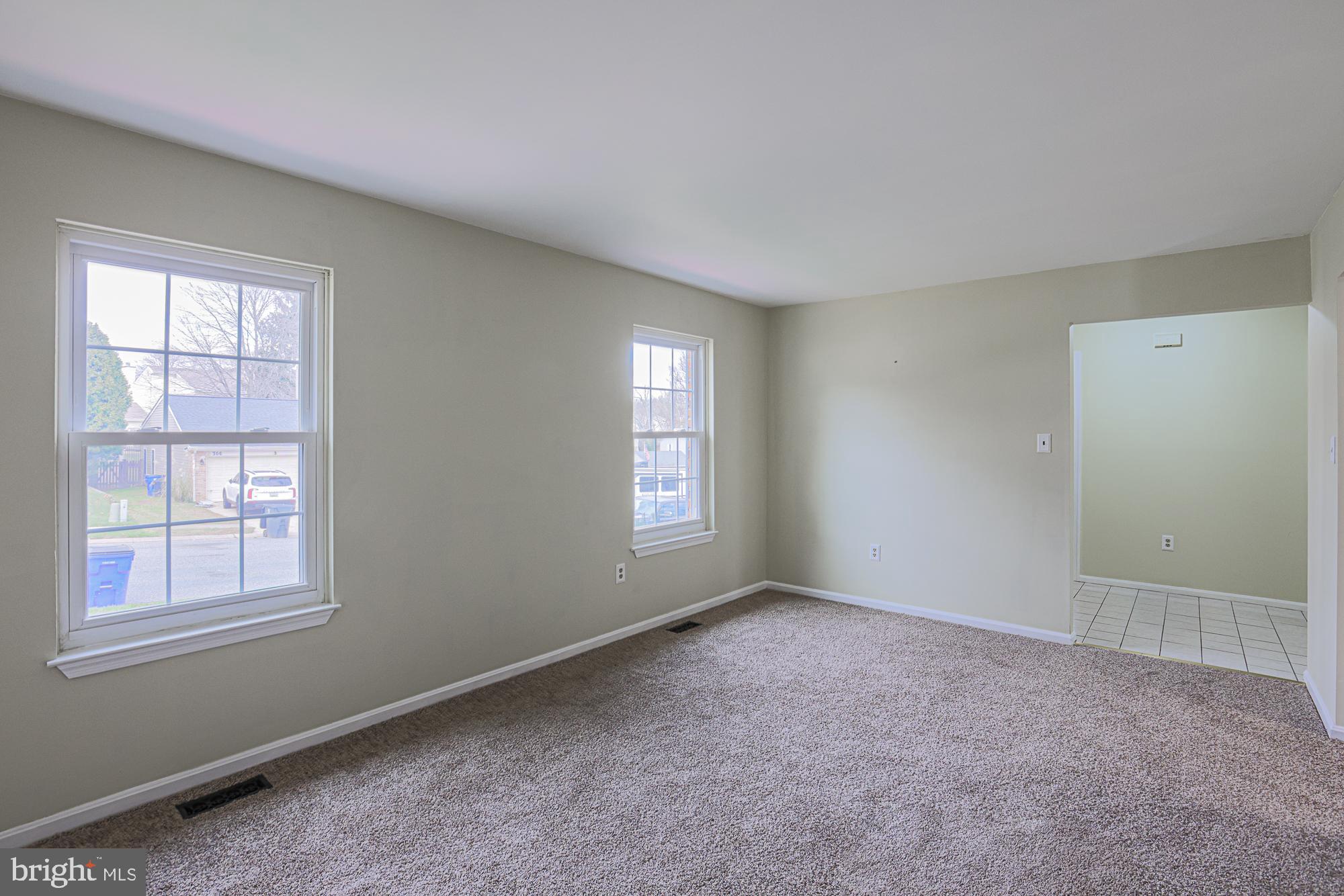 OAKS OF HARFORD - Residential