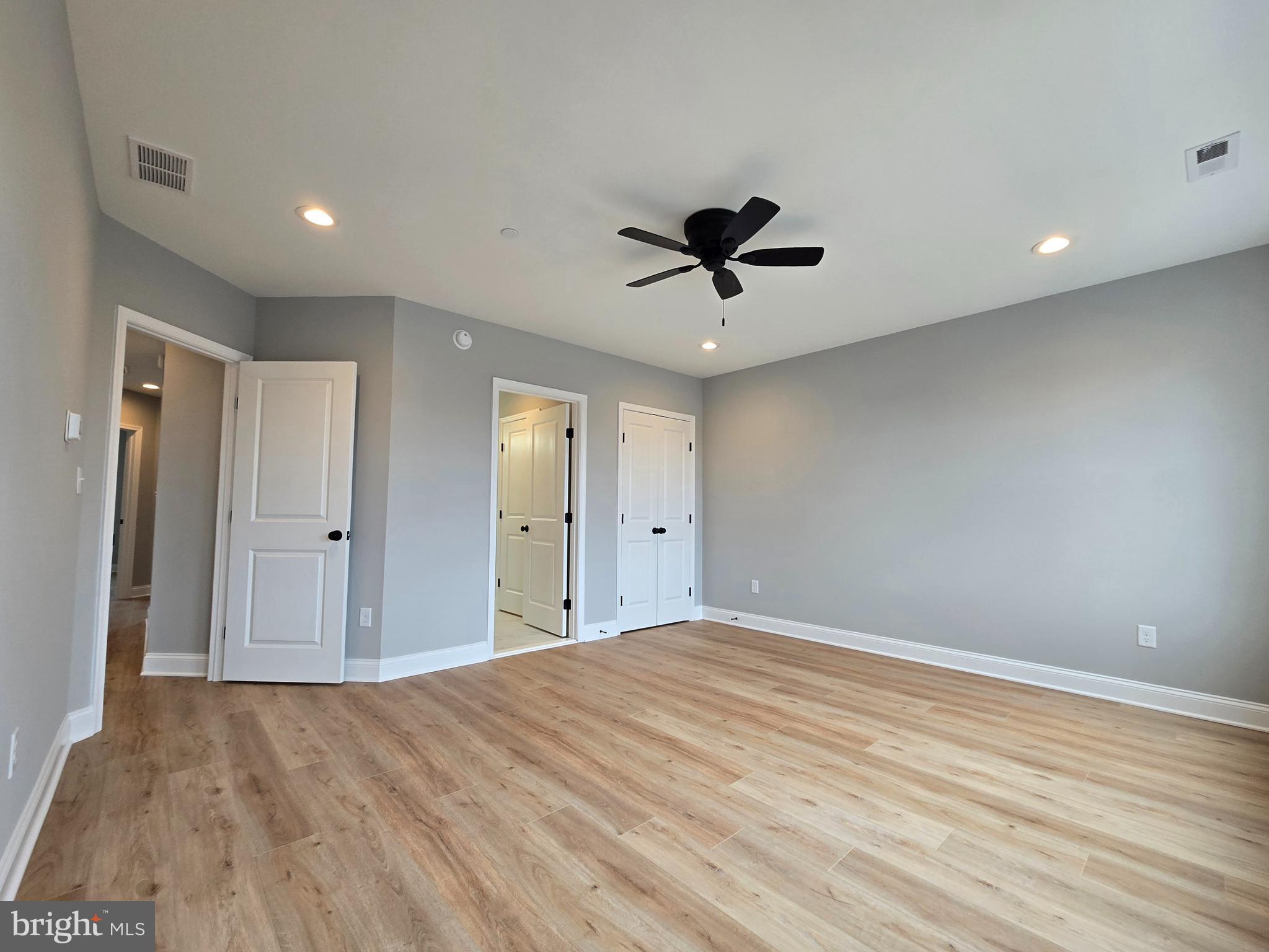 RIVIERA BEACH - Residential