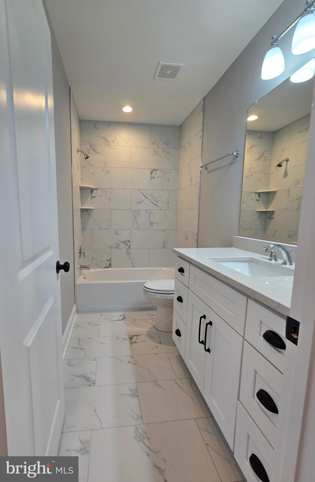 RIVIERA BEACH - Residential