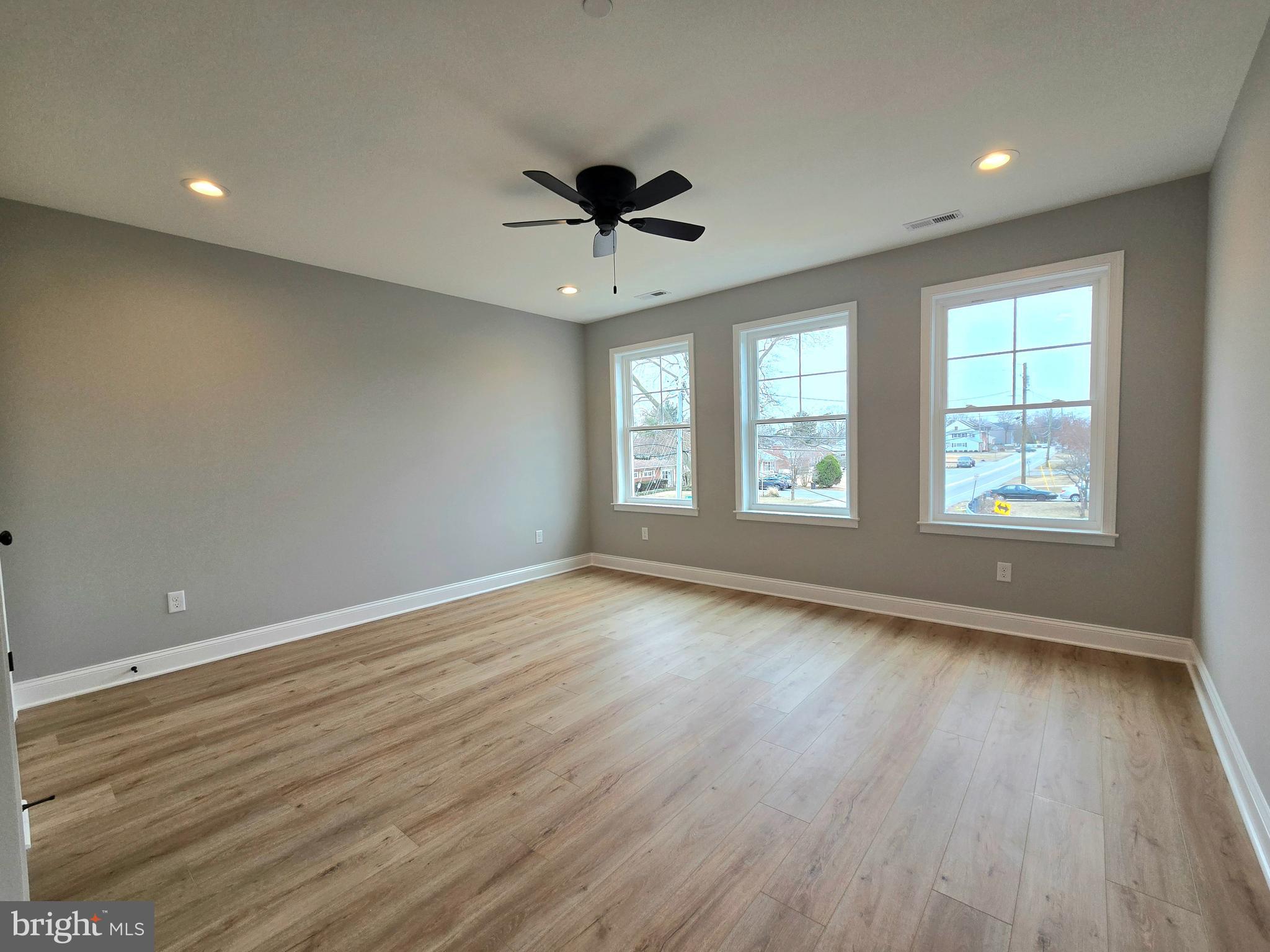 RIVIERA BEACH - Residential