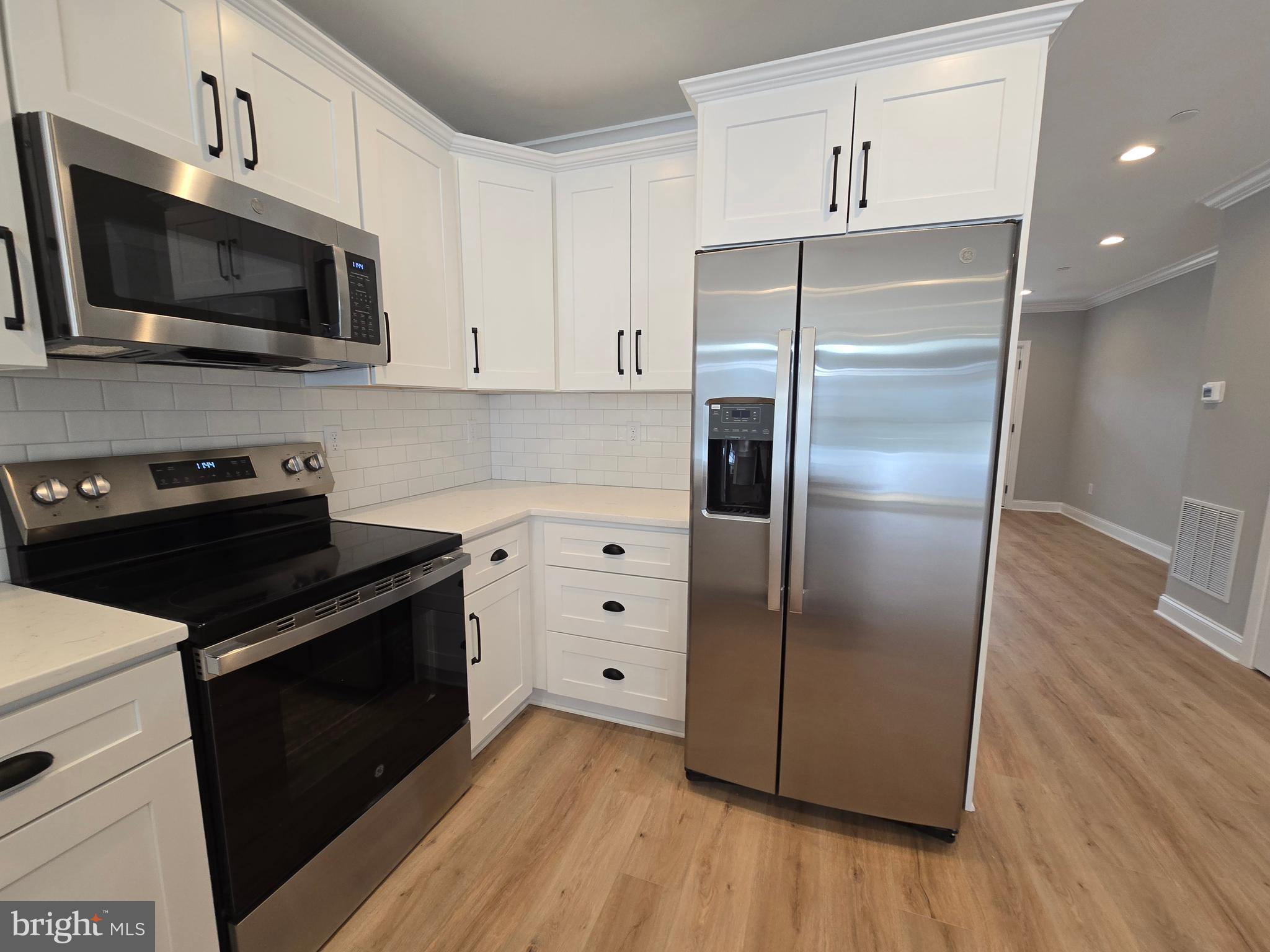 RIVIERA BEACH - Residential