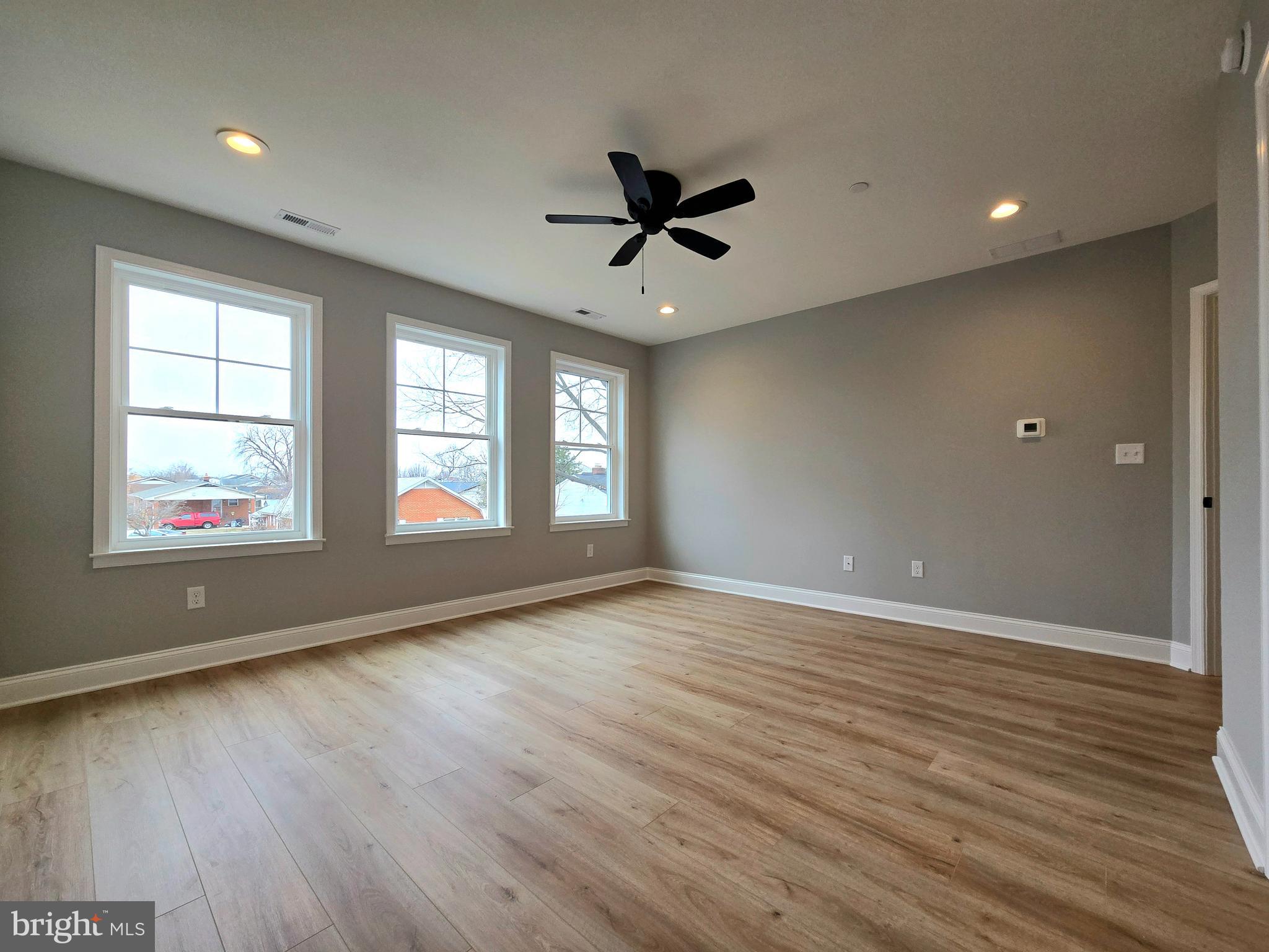 RIVIERA BEACH - Residential