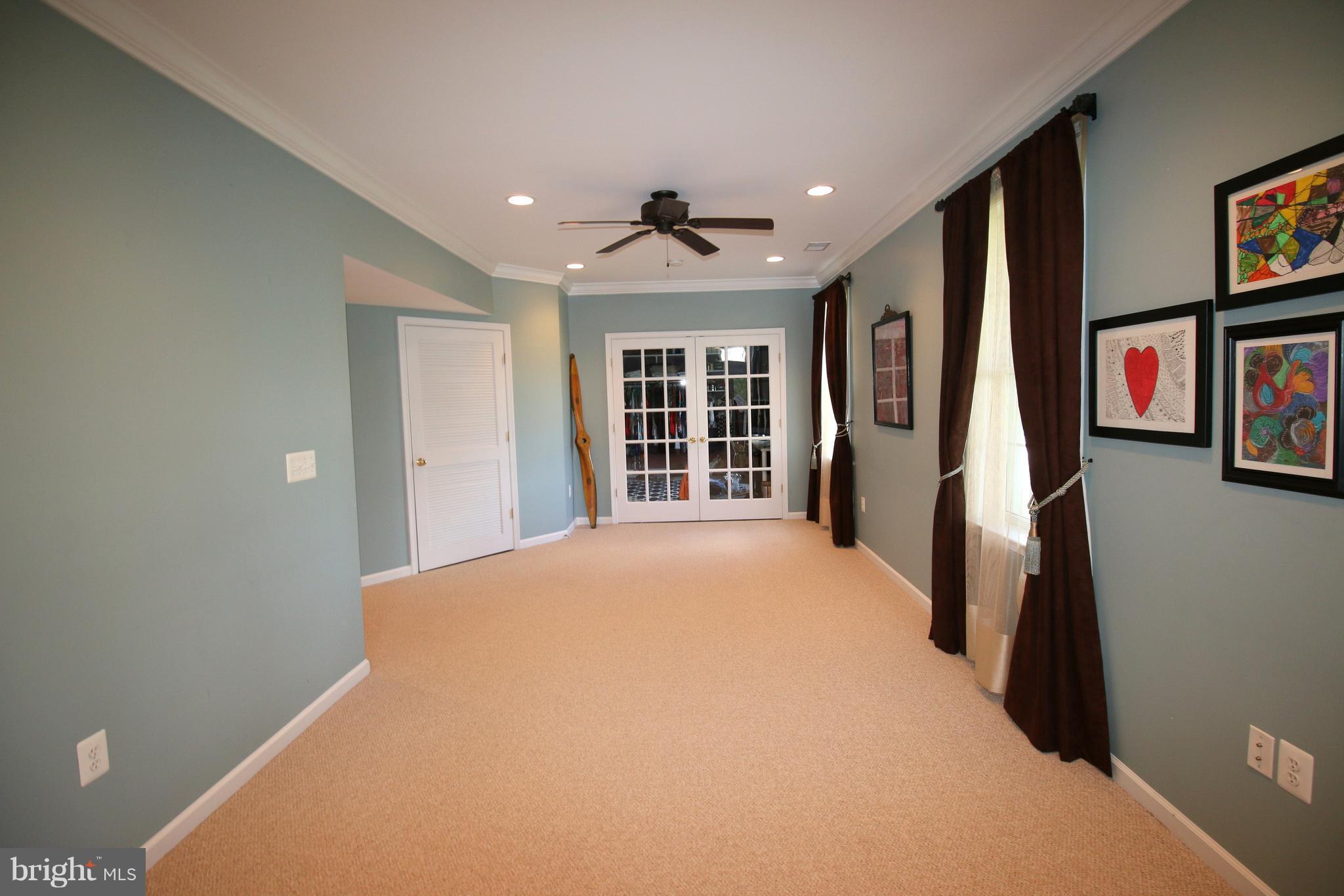 SOUTH RIDING - Residential